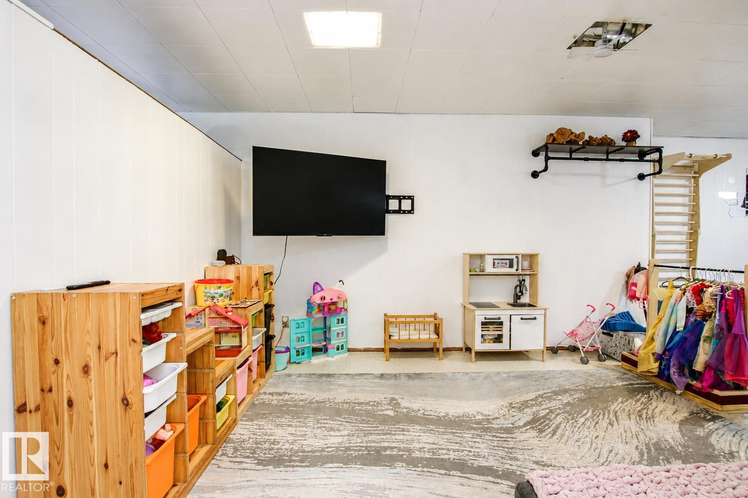 Photo 24 at 12231 55 Street NW, Newton, Edmonton
