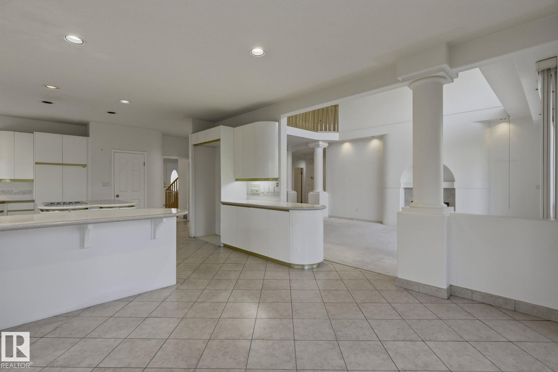 Photo 11 at 154 Osland Drive NW, Ogilvie Ridge, Edmonton