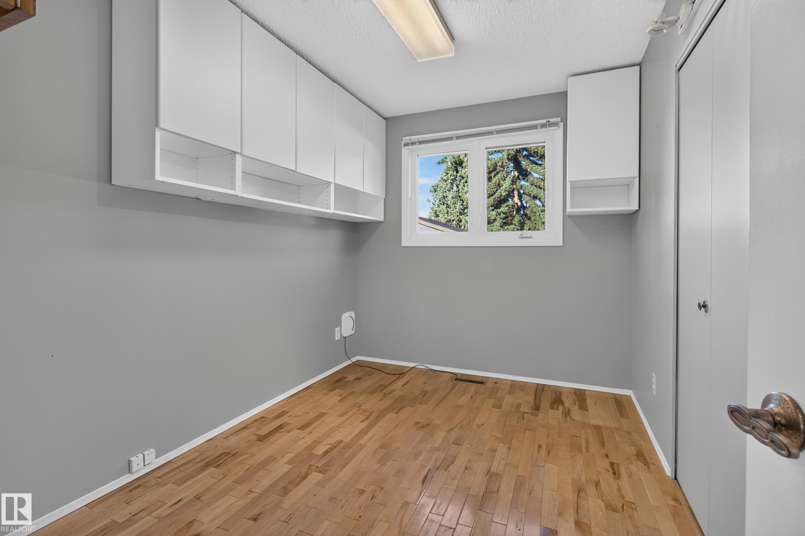 Photo 25 at 3918 103b Street NW, Duggan, Edmonton