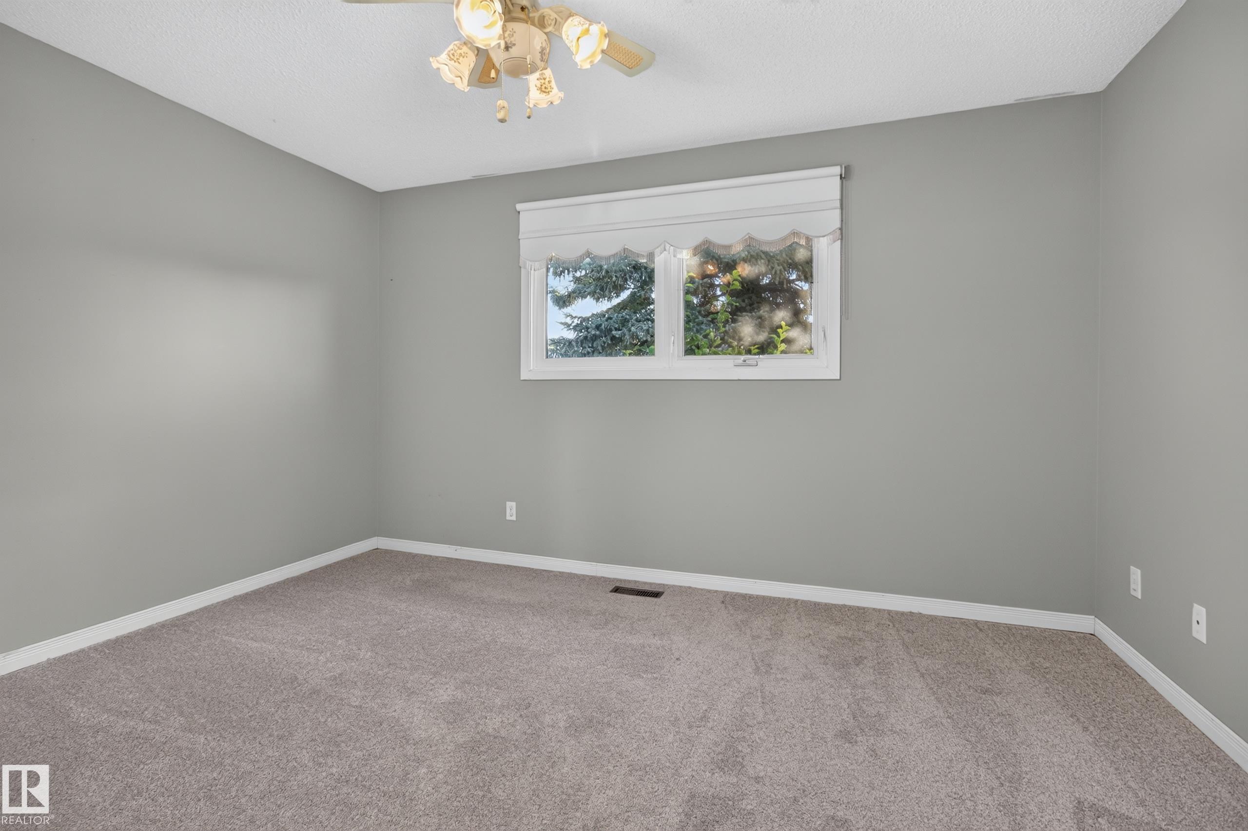 Photo 31 at 3918 103b Street NW, Duggan, Edmonton