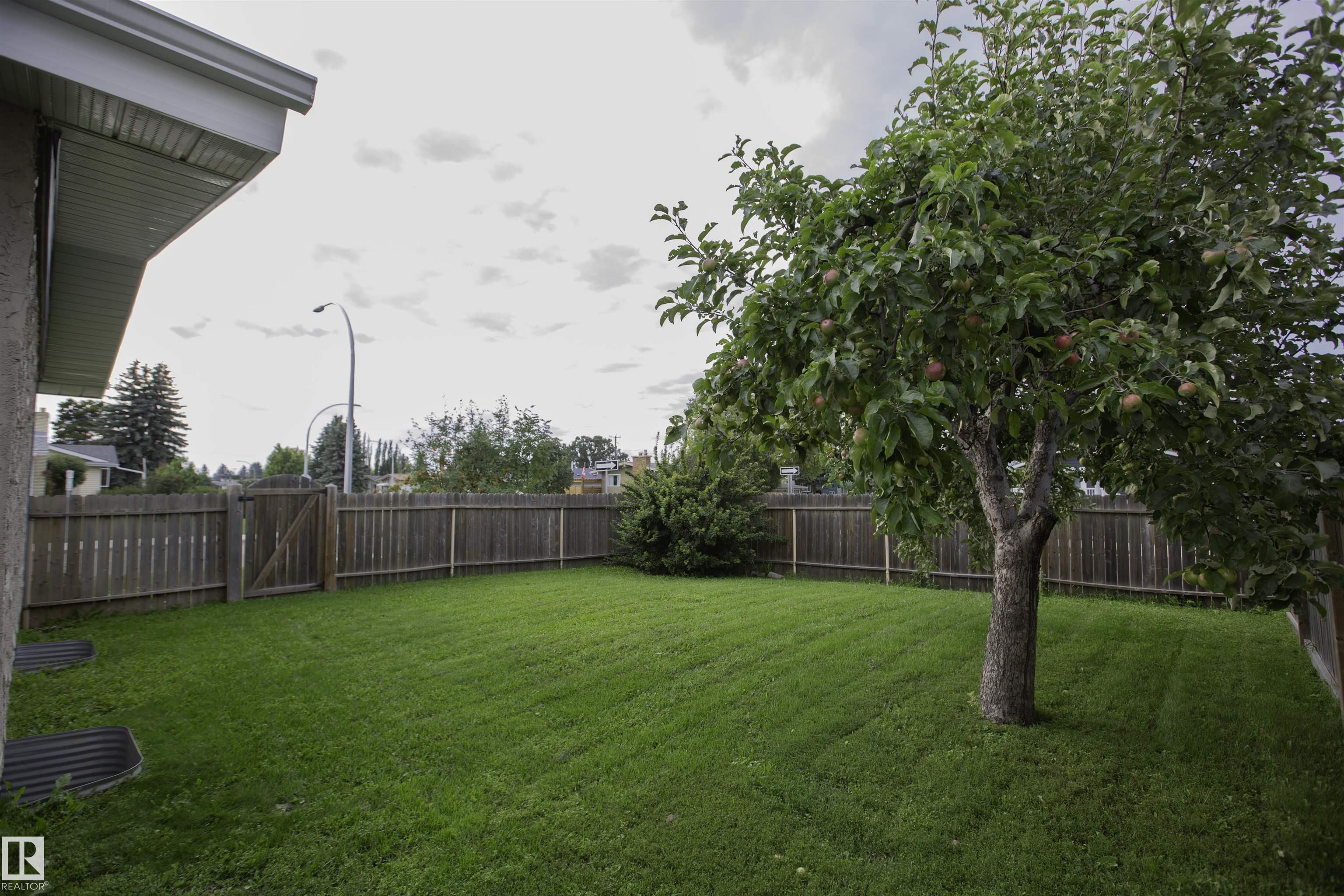 Photo 21 at 9107 58 Street NW, Ottewell, Edmonton