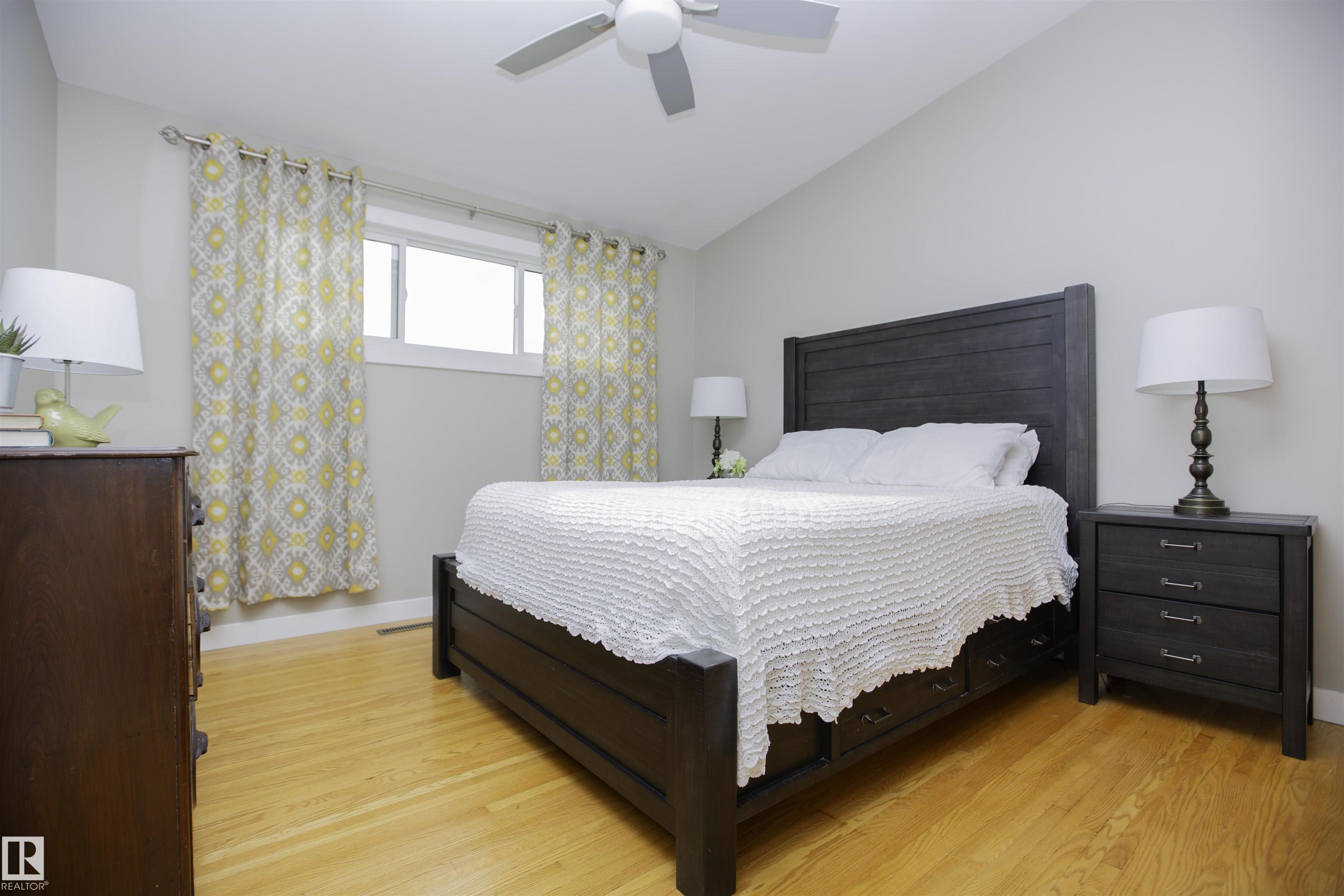 Photo 8 at 9107 58 Street NW, Ottewell, Edmonton