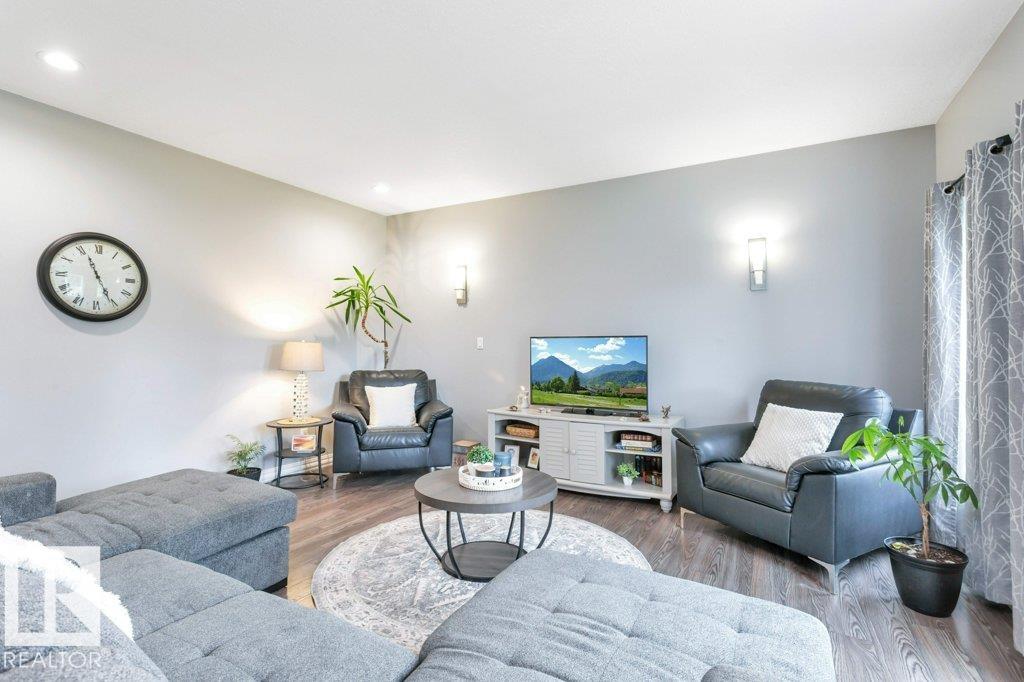 https://zimg.paragon.ice.com/ParagonImages/Property/PM/RAE/225422025/11/0/0/580b0242b6d891231a9f43538f37e5d4/1/26a83f93fe42e21ac24884b4305050c3/225422025-577ca055-d0b0-4d65-bda6-53c409e7451b.JPG