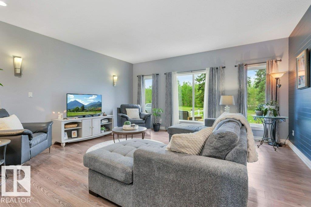 https://zimg.paragon.ice.com/ParagonImages/Property/PM/RAE/225422025/8/0/0/36f0180340b13f3e75fd7e0796803d30/1/26a83f93fe42e21ac24884b4305050c3/225422025-3789c07d-e69b-4080-9315-ac880b9aae11.JPG
