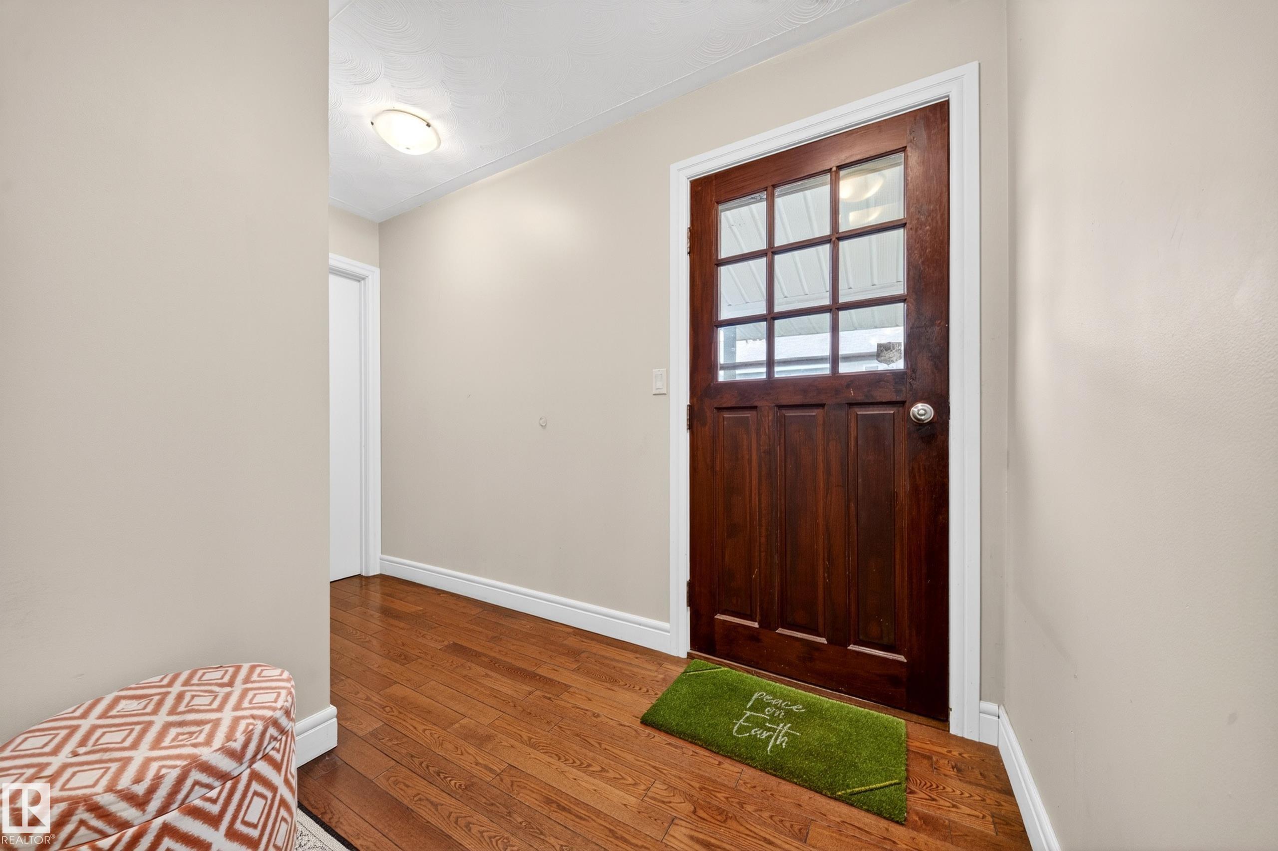 Listing photo thumbnail