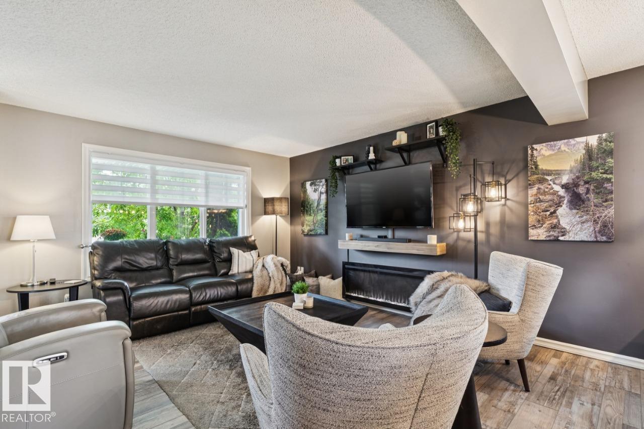 Photo 4 at 17820 89 Street NW, Klarvatten, Edmonton