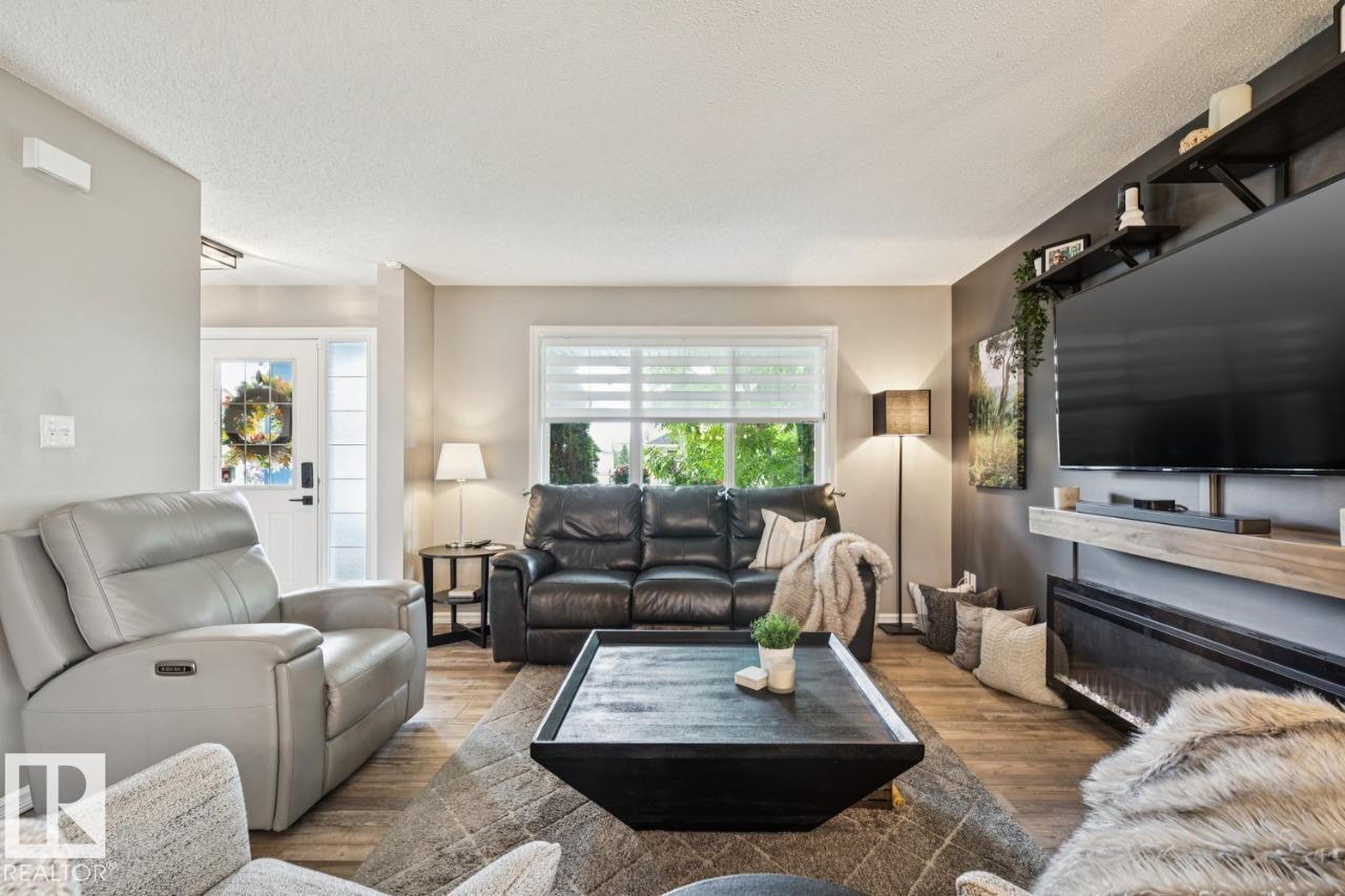 Photo 5 at 17820 89 Street NW, Klarvatten, Edmonton