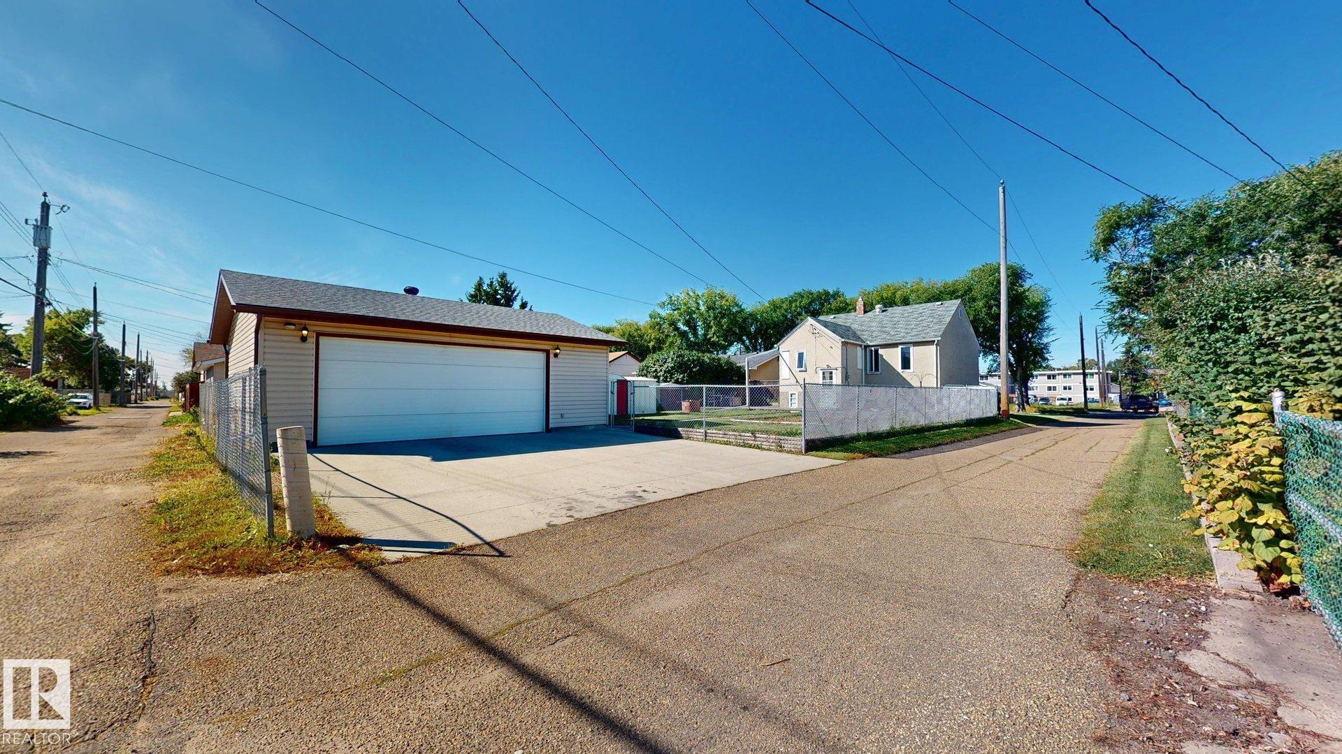 Listing photo thumbnail