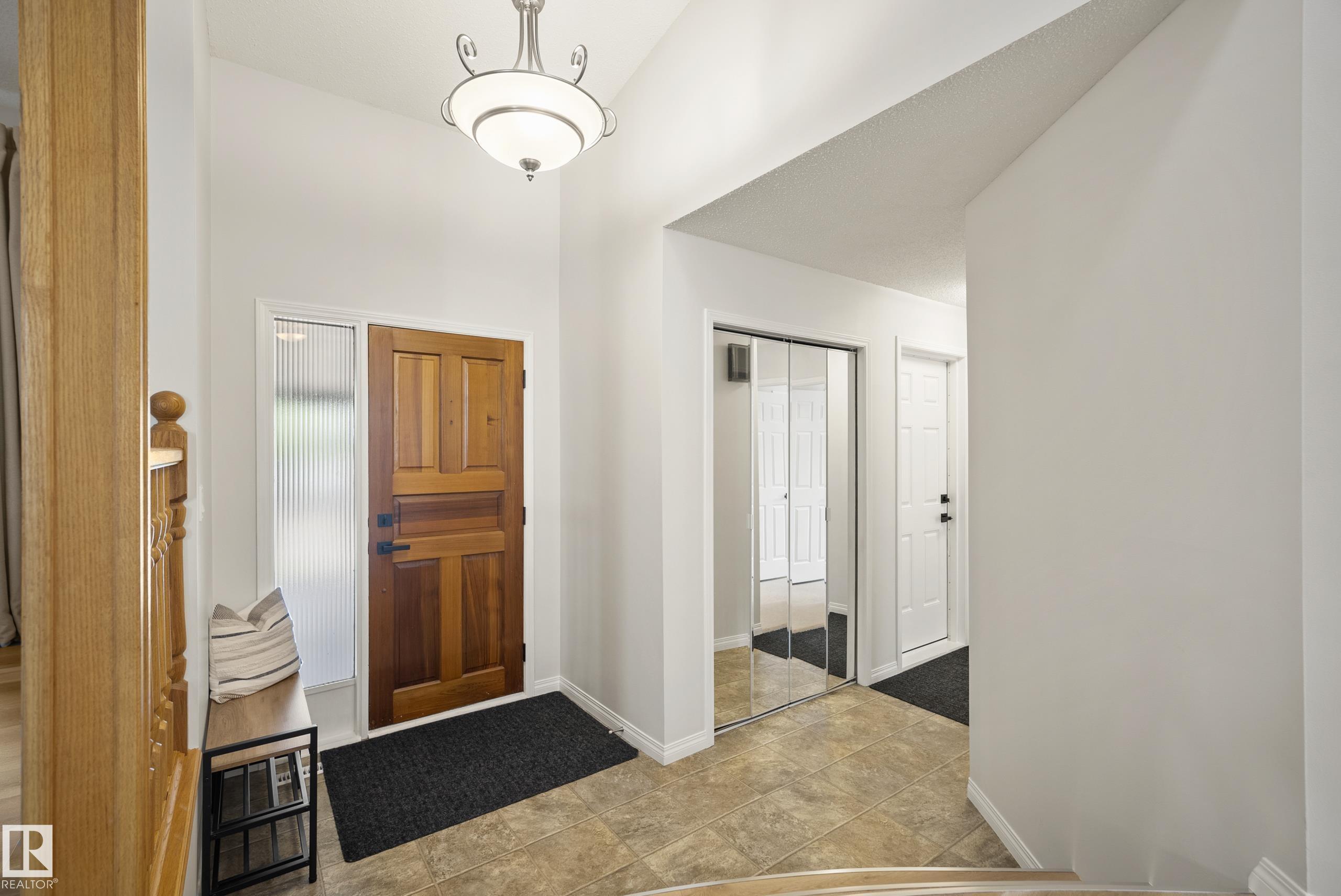 Photo 4 at 7 Pembina Place, Pineview, St. Albert