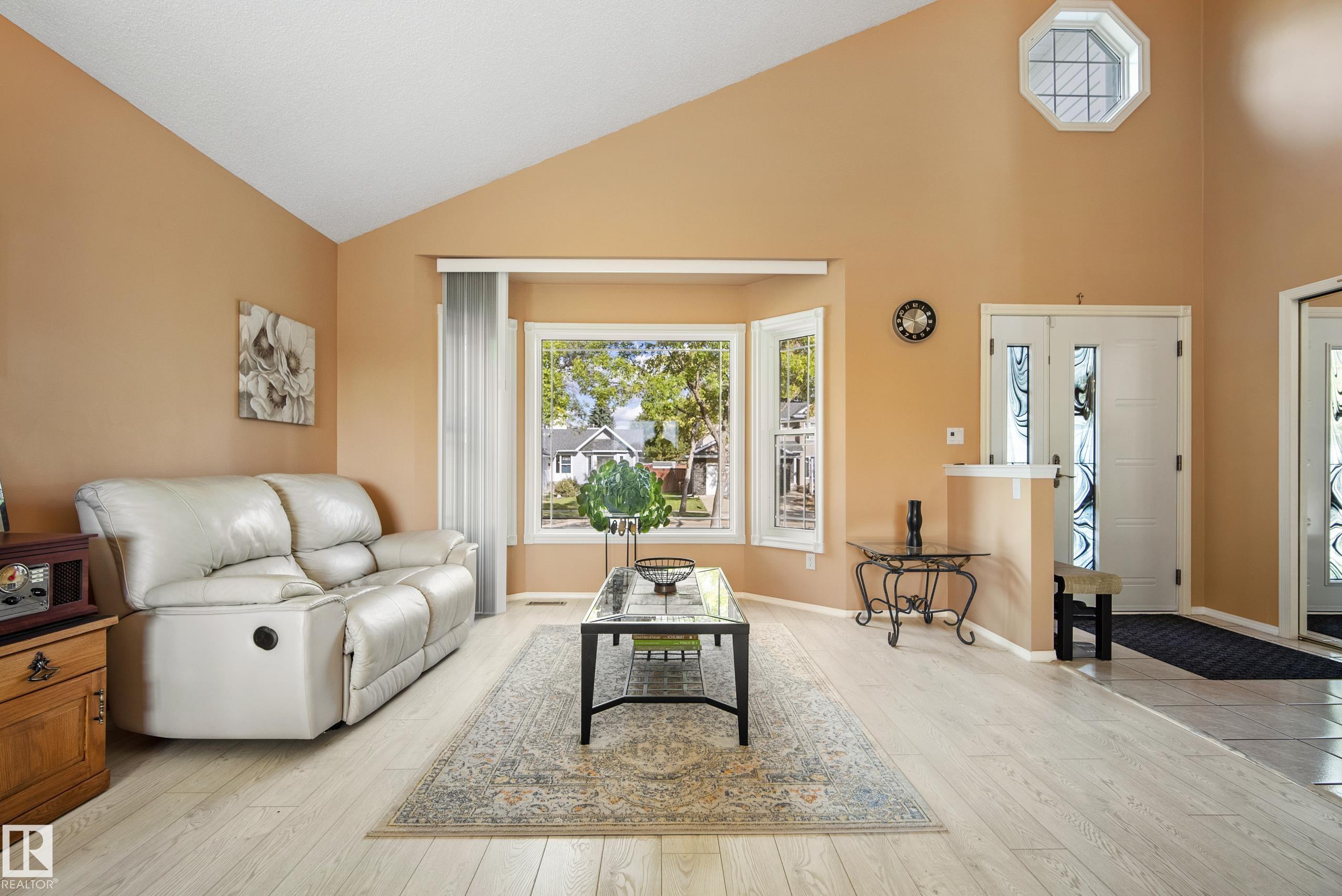 Photo 12 at 38 Deane Crescent, Deer Ridge, St. Albert