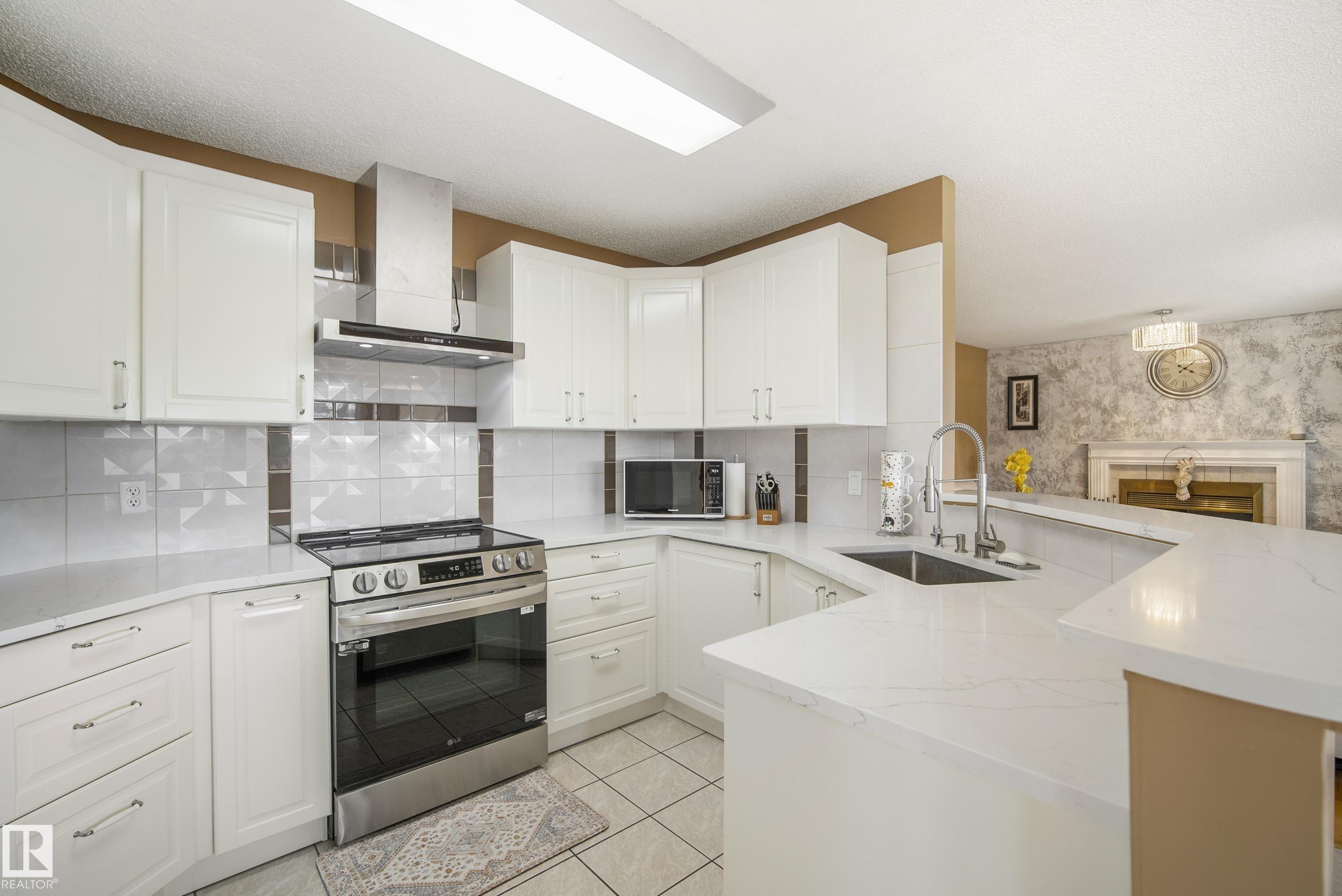 Photo 18 at 38 Deane Crescent, Deer Ridge, St. Albert