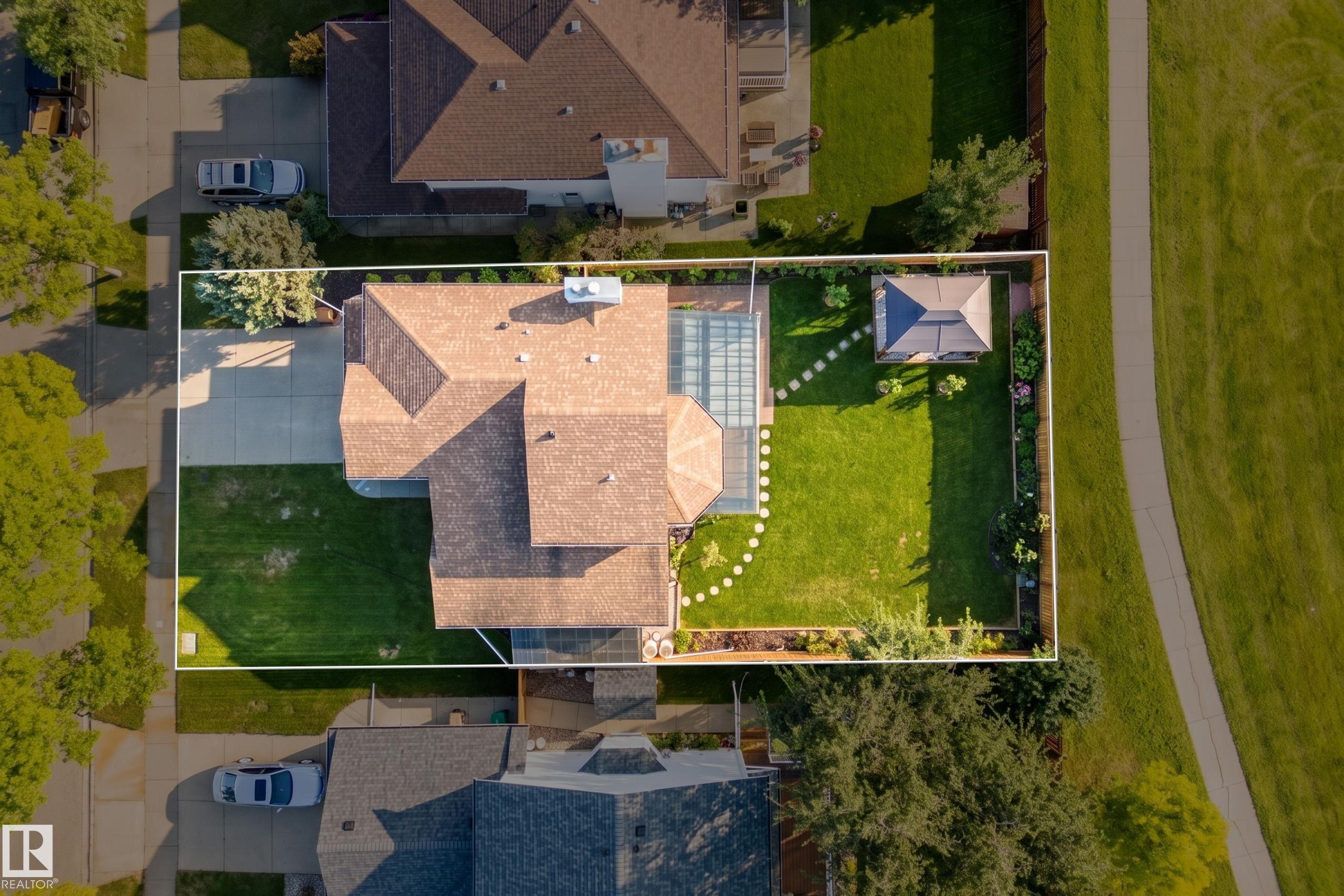 Photo 3 at 38 Deane Crescent, Deer Ridge, St. Albert