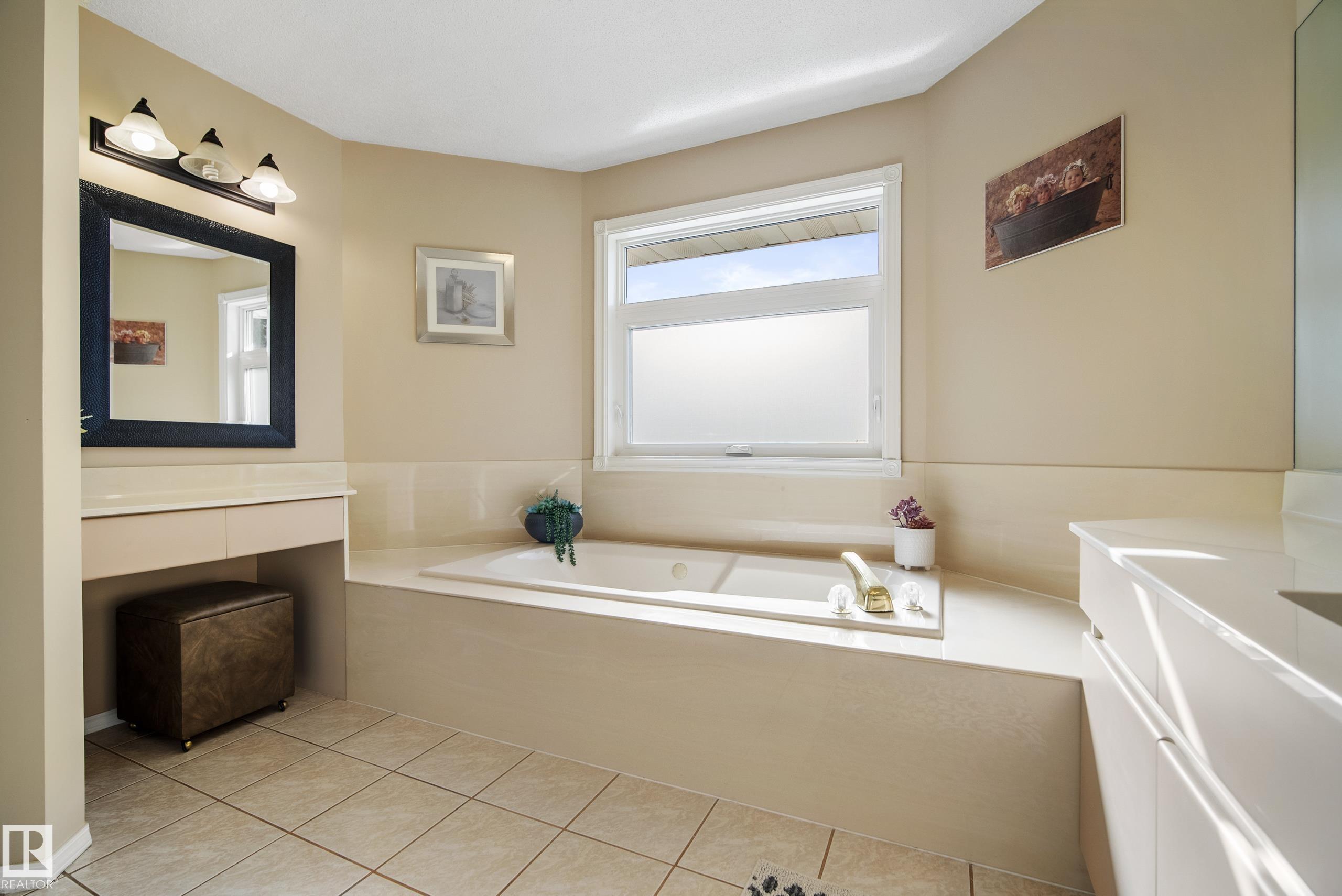 Photo 33 at 38 Deane Crescent, Deer Ridge, St. Albert