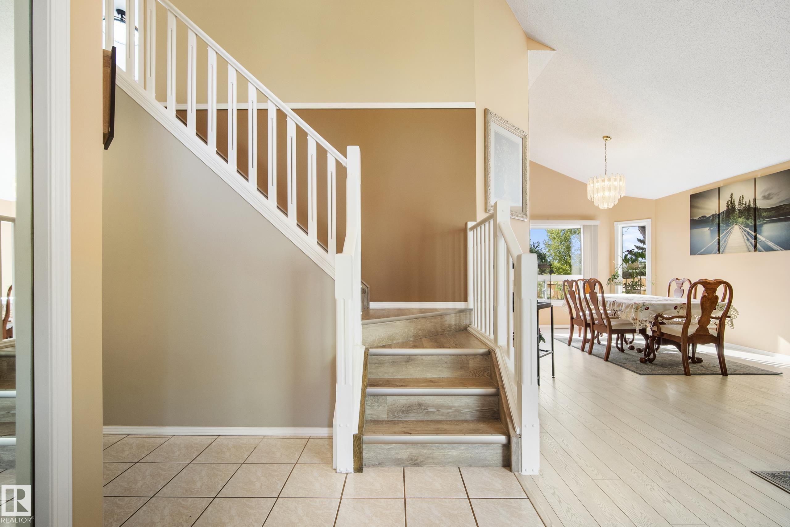 Photo 8 at 38 Deane Crescent, Deer Ridge, St. Albert