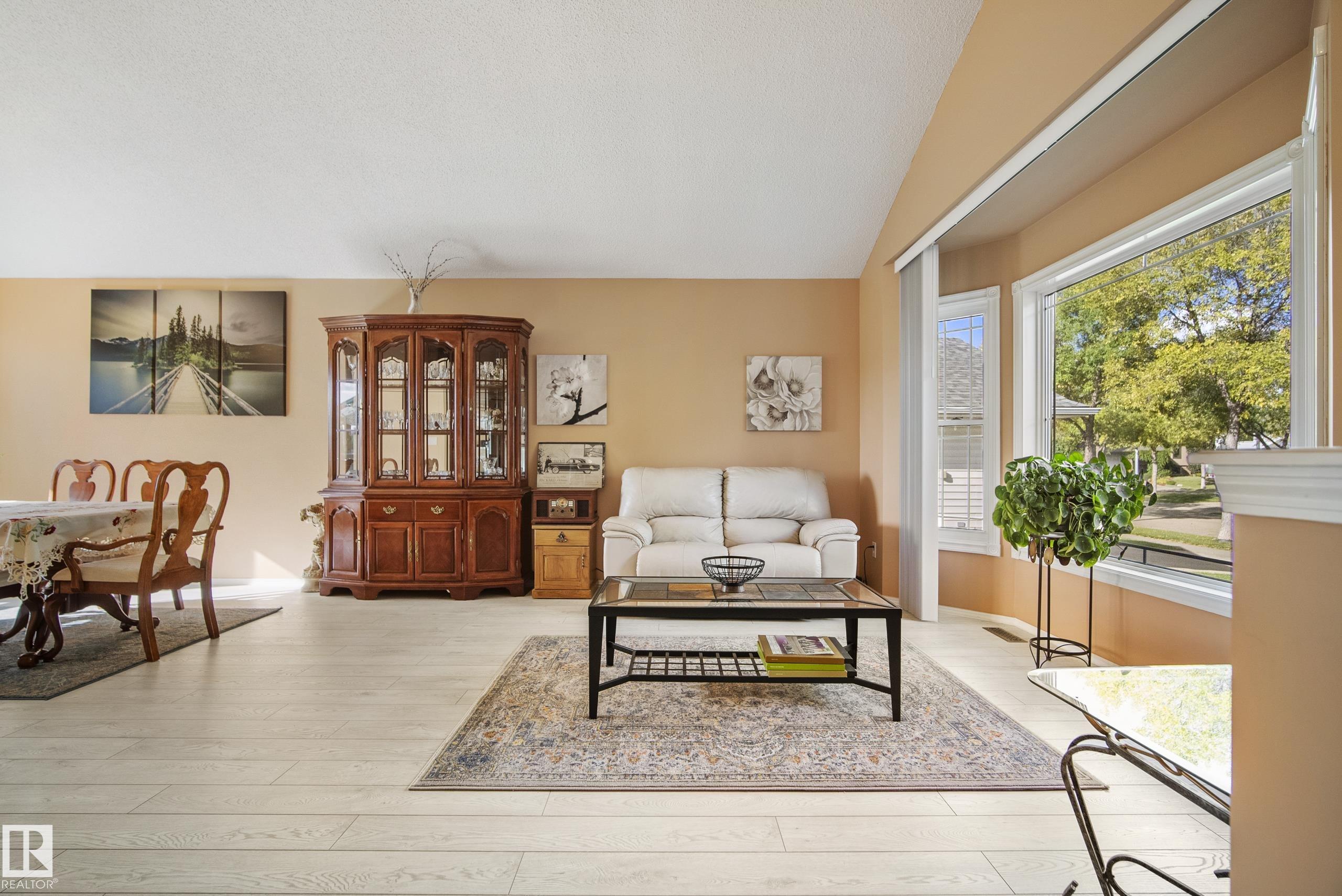 Photo 10 at 38 Deane Crescent, Deer Ridge, St. Albert