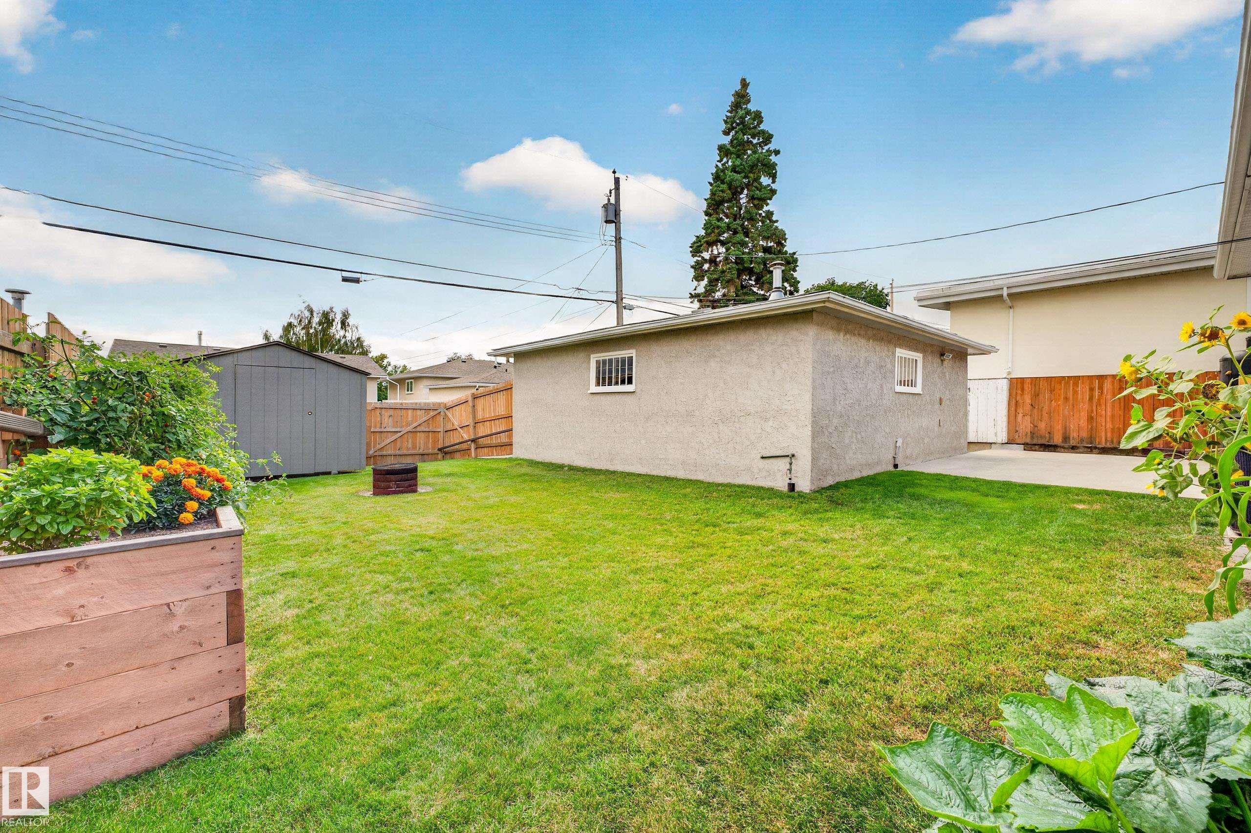 Listing photo thumbnail