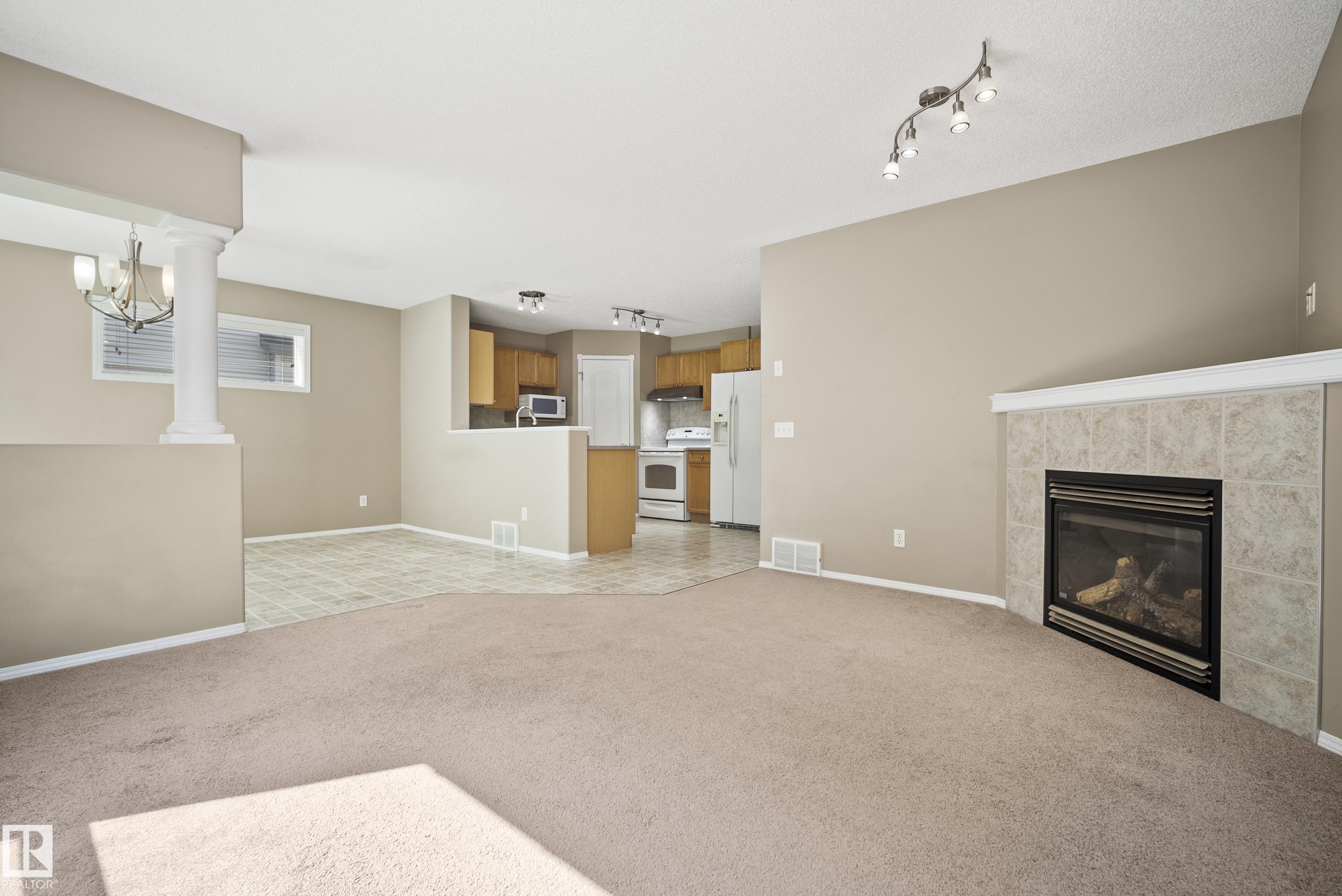 Photo 18 at 23 English Way, Erin Ridge, St. Albert