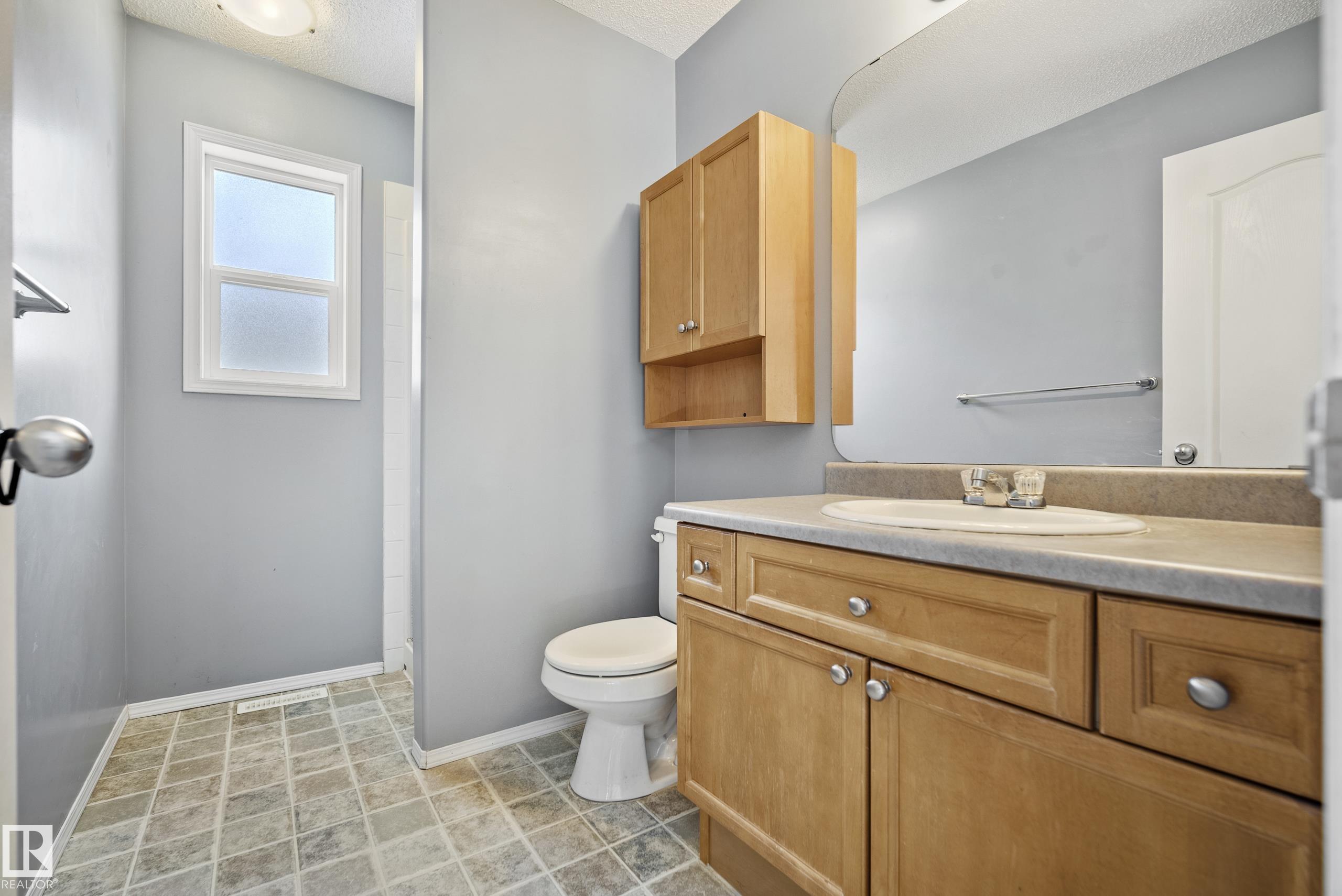 Photo 31 at 23 English Way, Erin Ridge, St. Albert