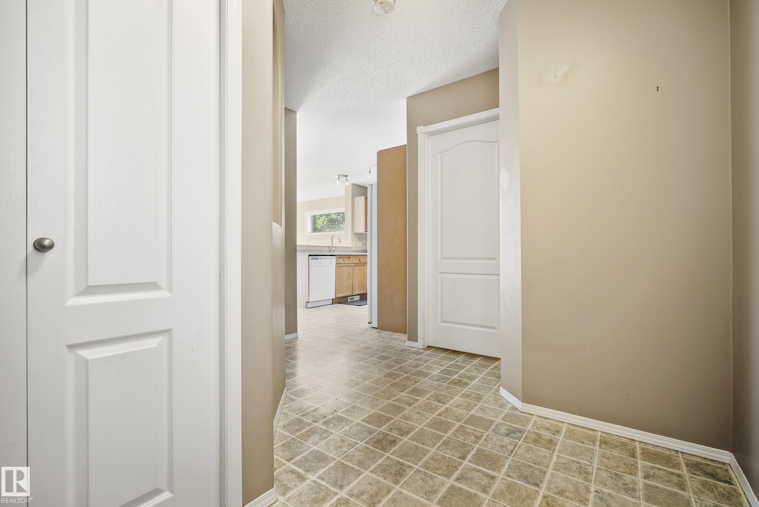 Photo 7 at 23 English Way, Erin Ridge, St. Albert
