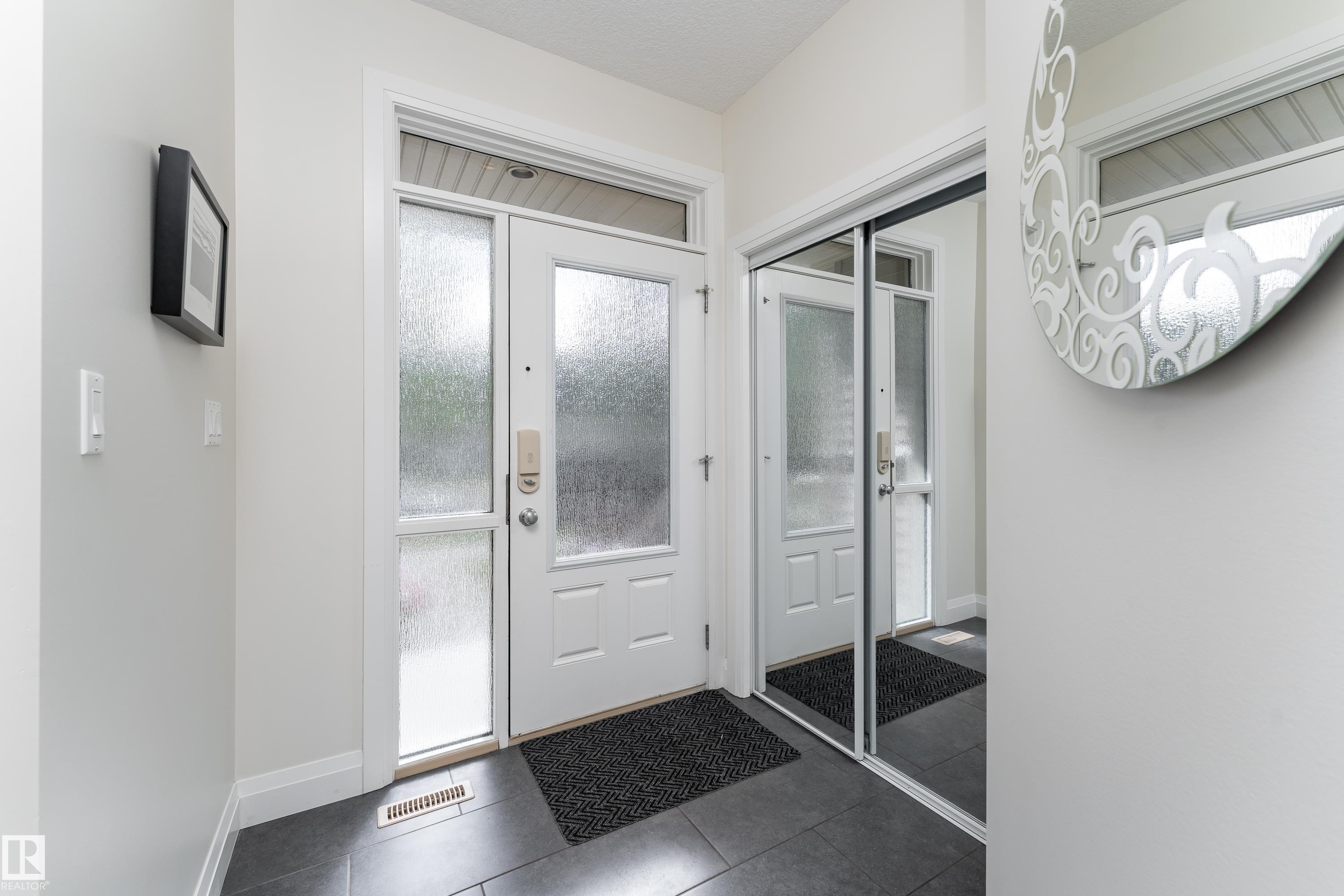 Photo 13 at 8340 79 Avenue NW, King Edward Park, Edmonton