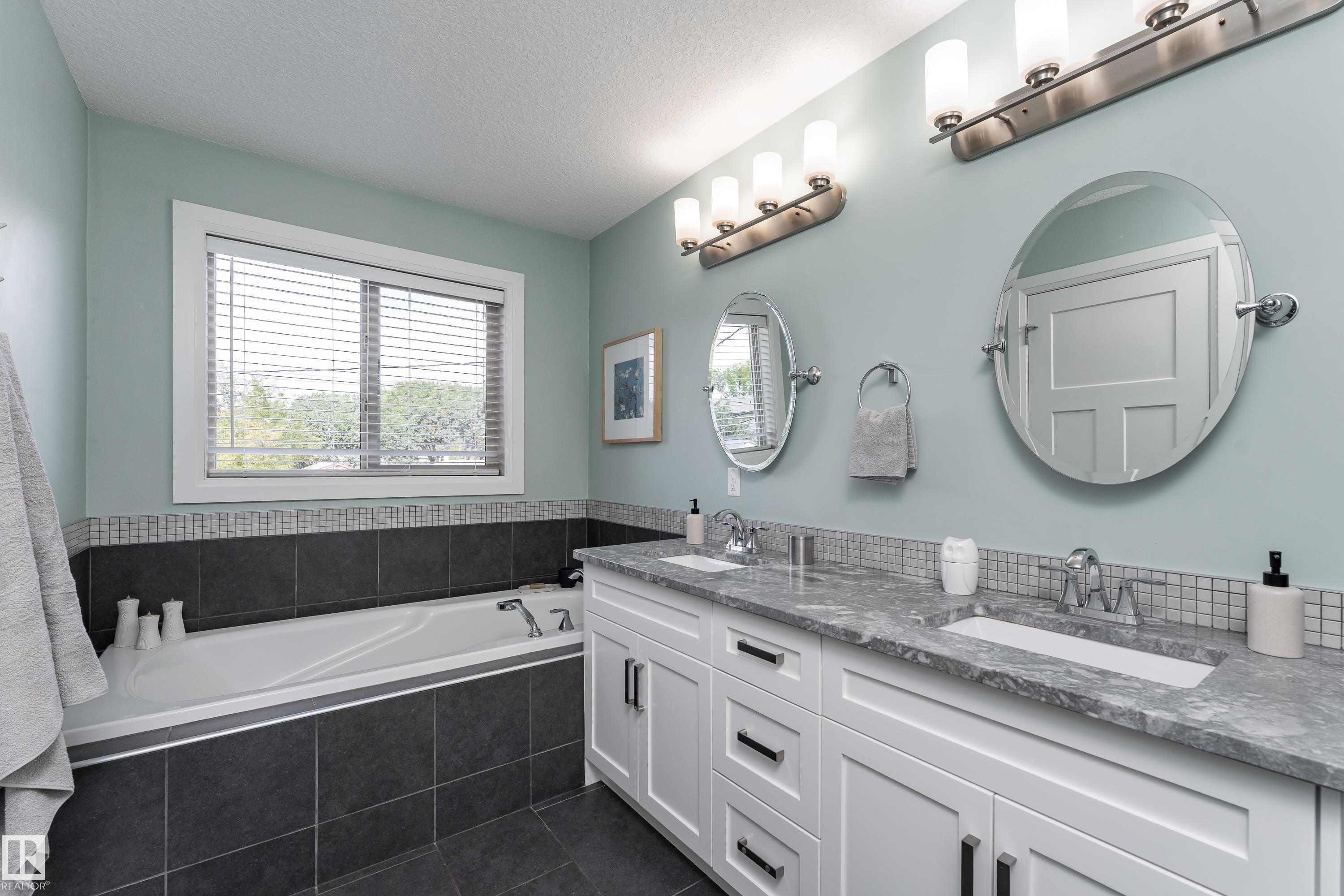 Photo 18 at 8340 79 Avenue NW, King Edward Park, Edmonton