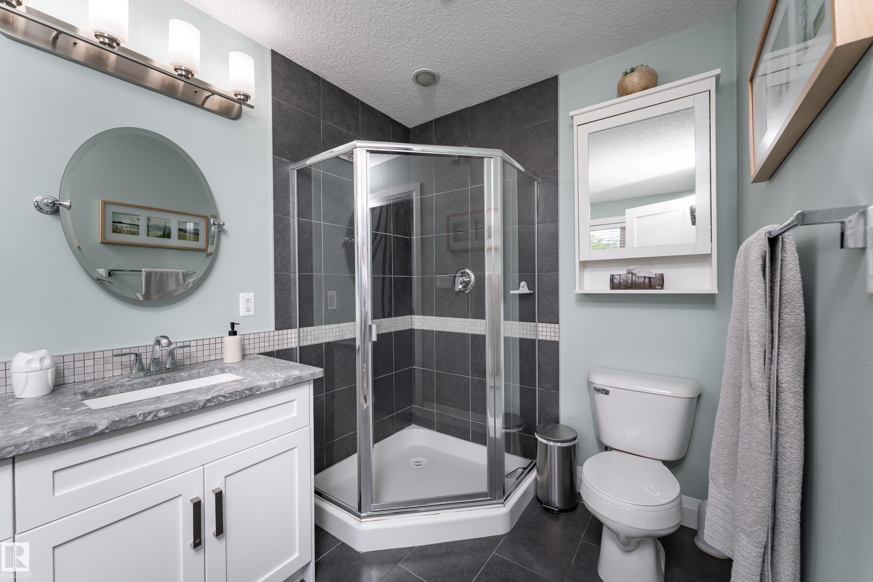 Photo 19 at 8340 79 Avenue NW, King Edward Park, Edmonton