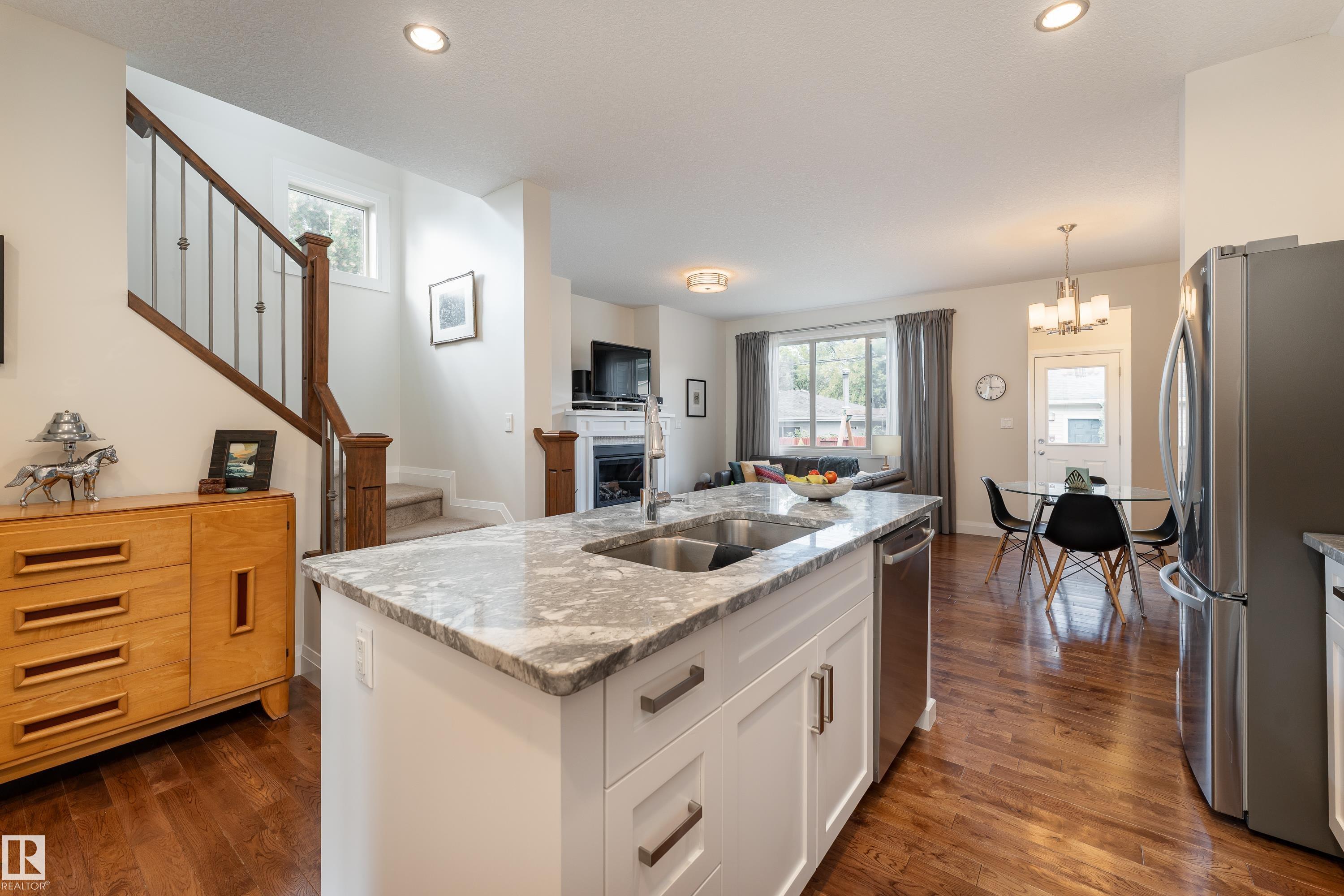 Photo 4 at 8340 79 Avenue NW, King Edward Park, Edmonton