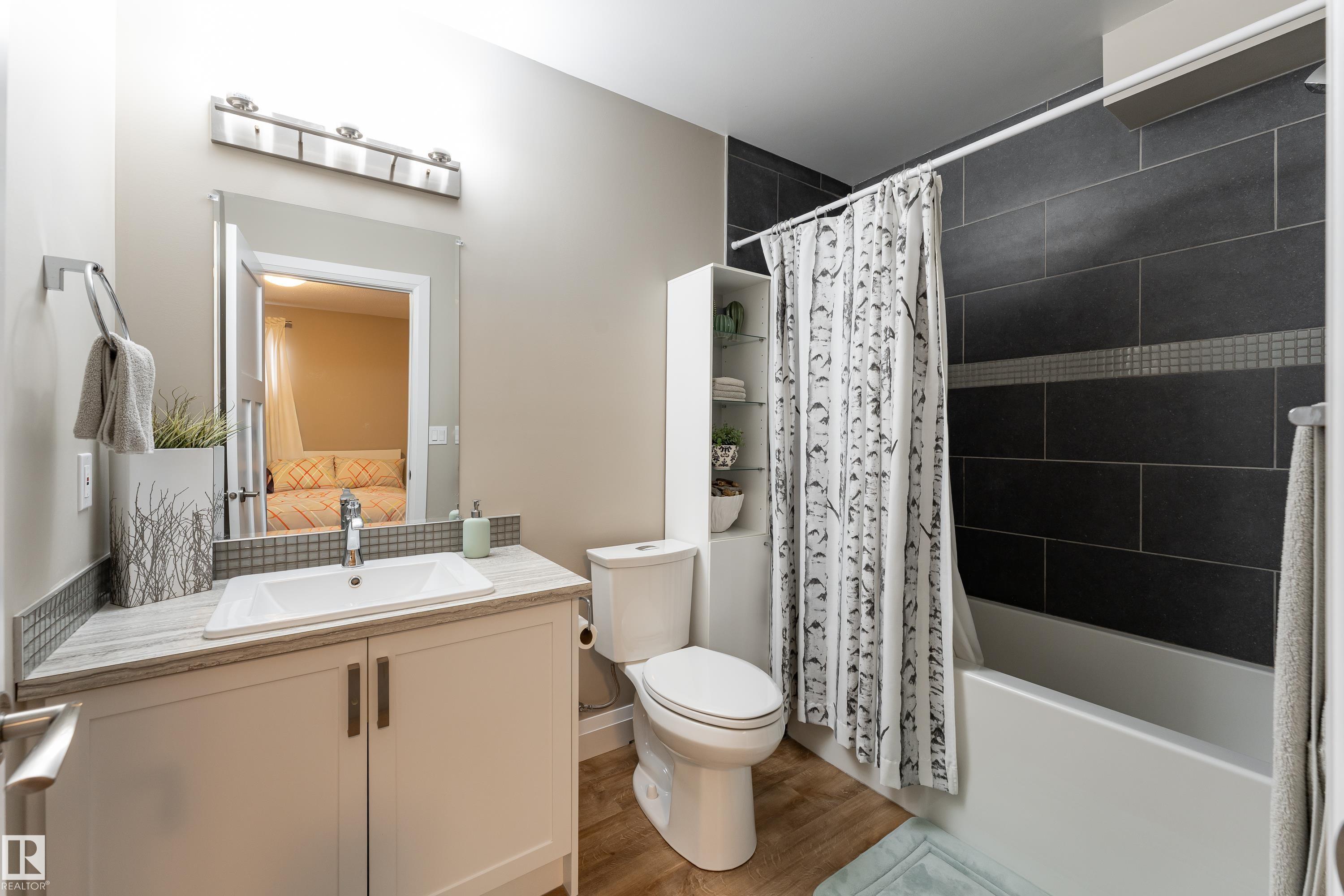 Photo 32 at 8340 79 Avenue NW, King Edward Park, Edmonton