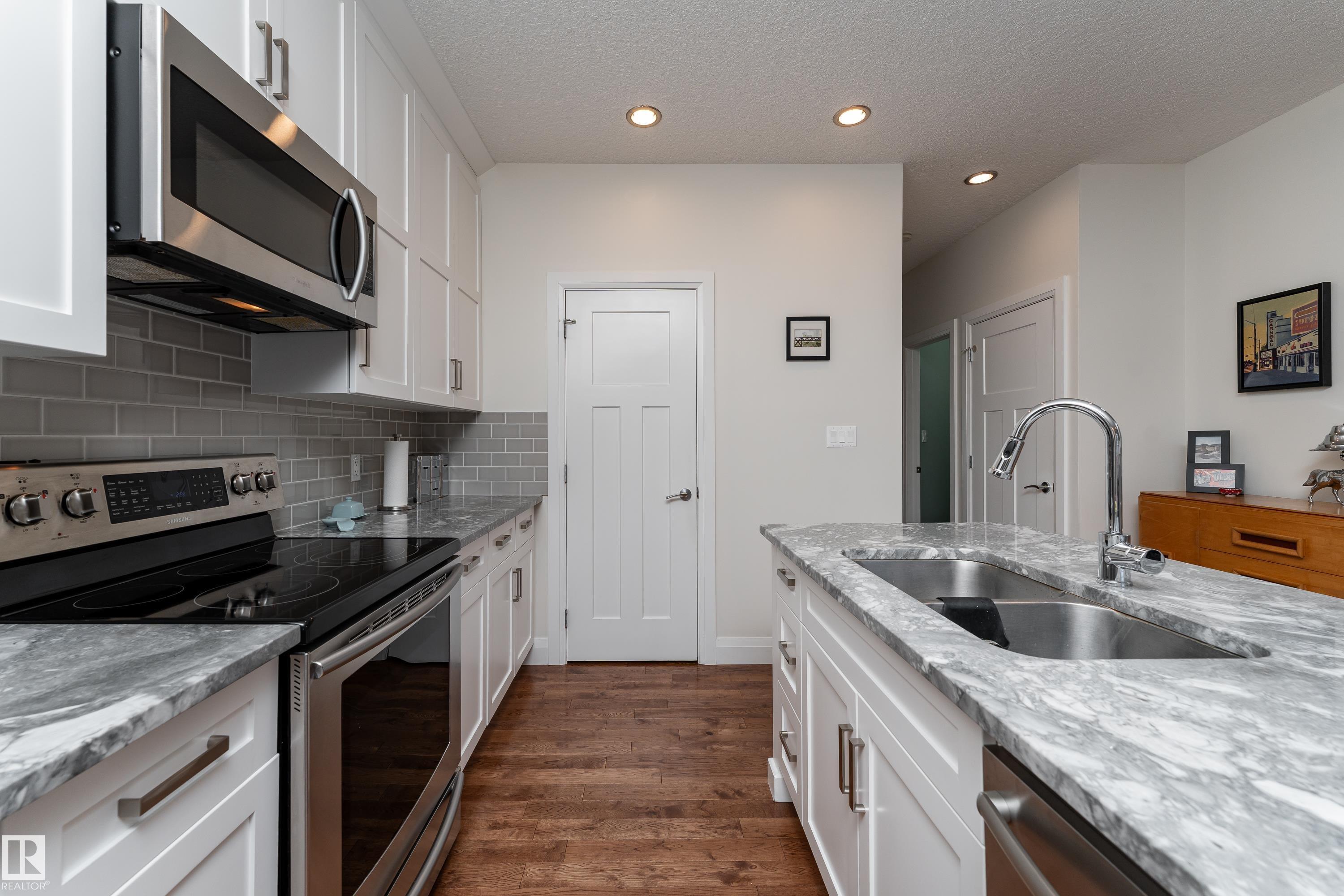 Photo 9 at 8340 79 Avenue NW, King Edward Park, Edmonton