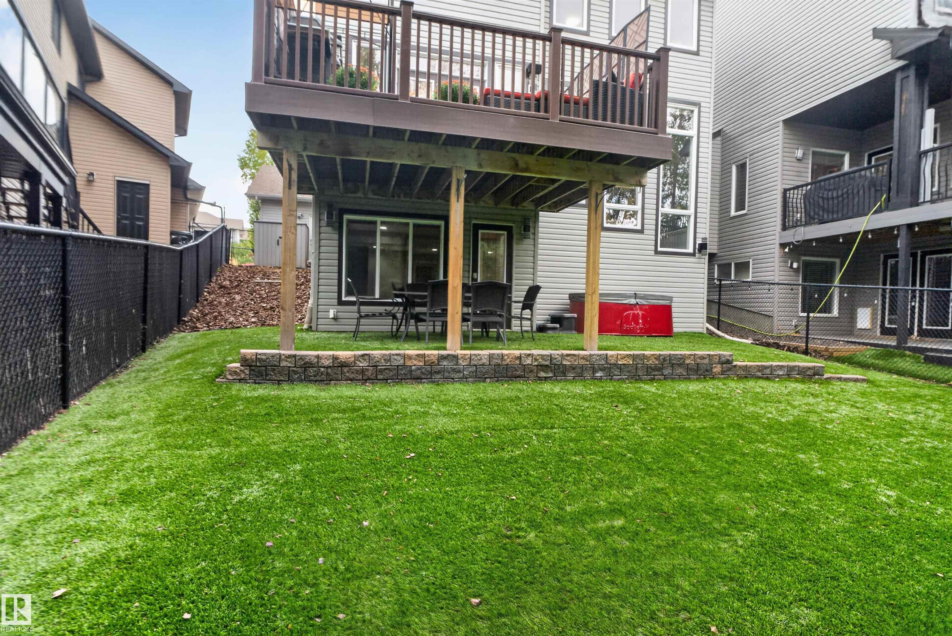 Listing photo thumbnail