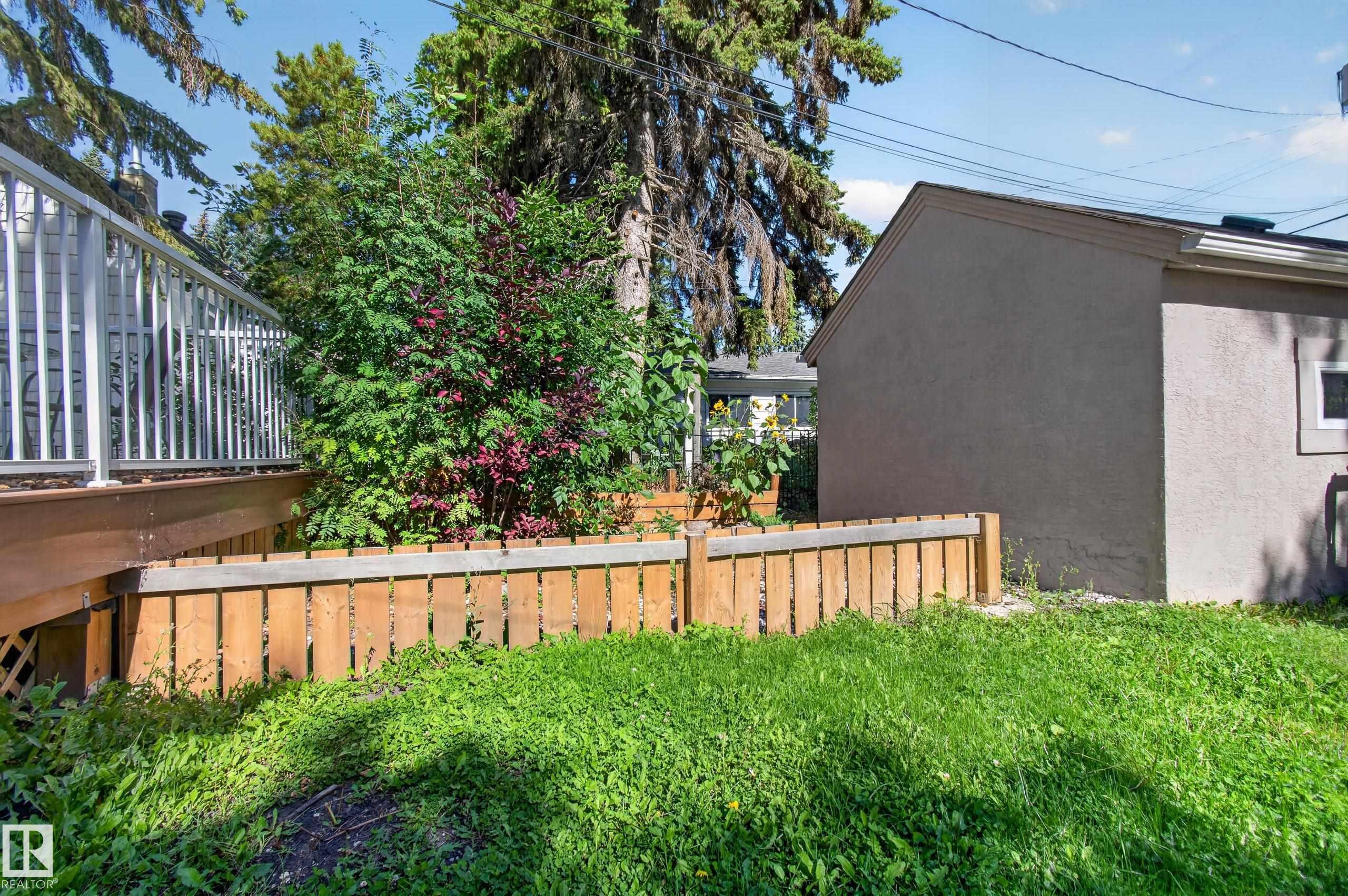 Listing photo thumbnail
