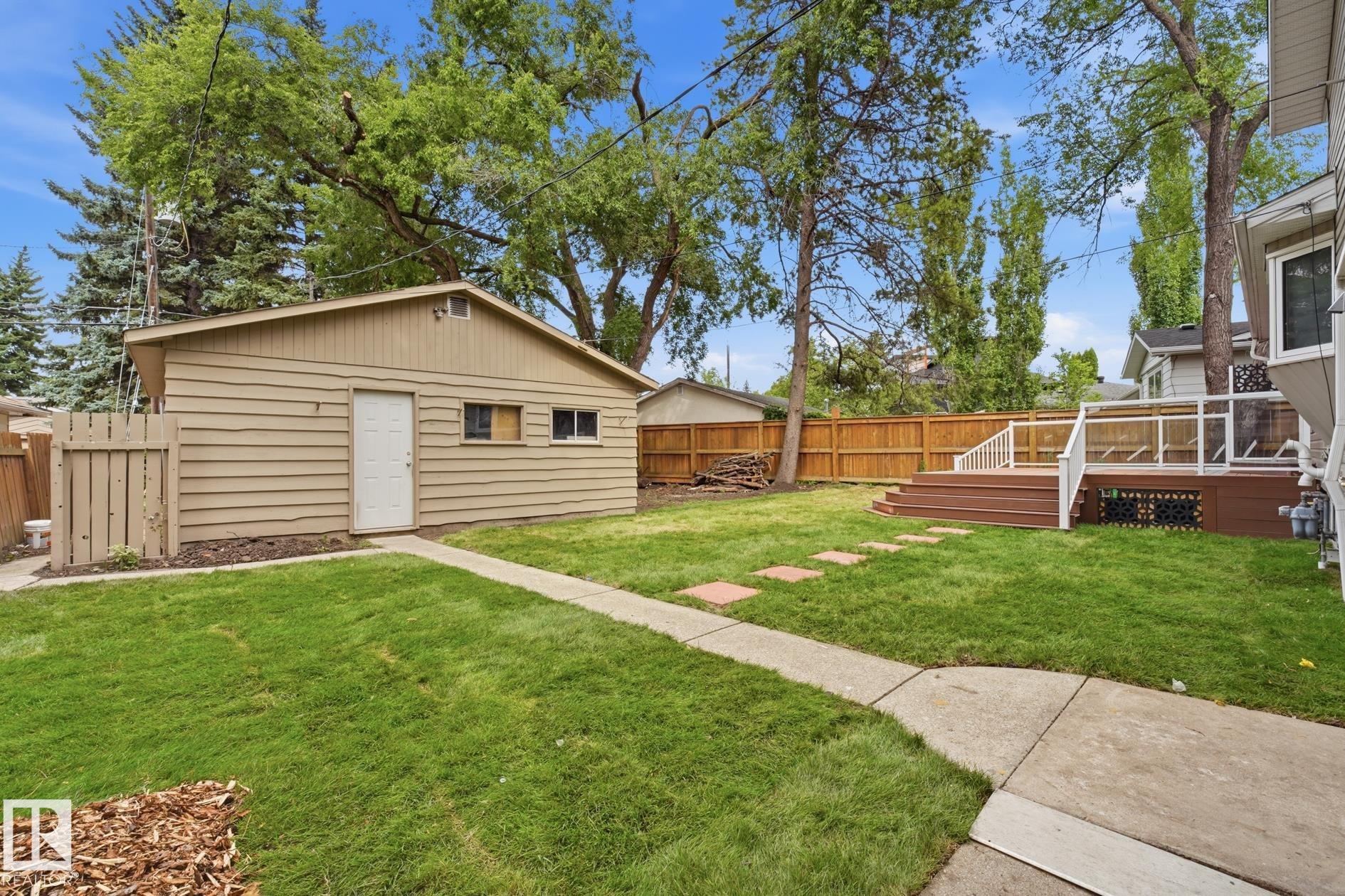 Listing photo thumbnail