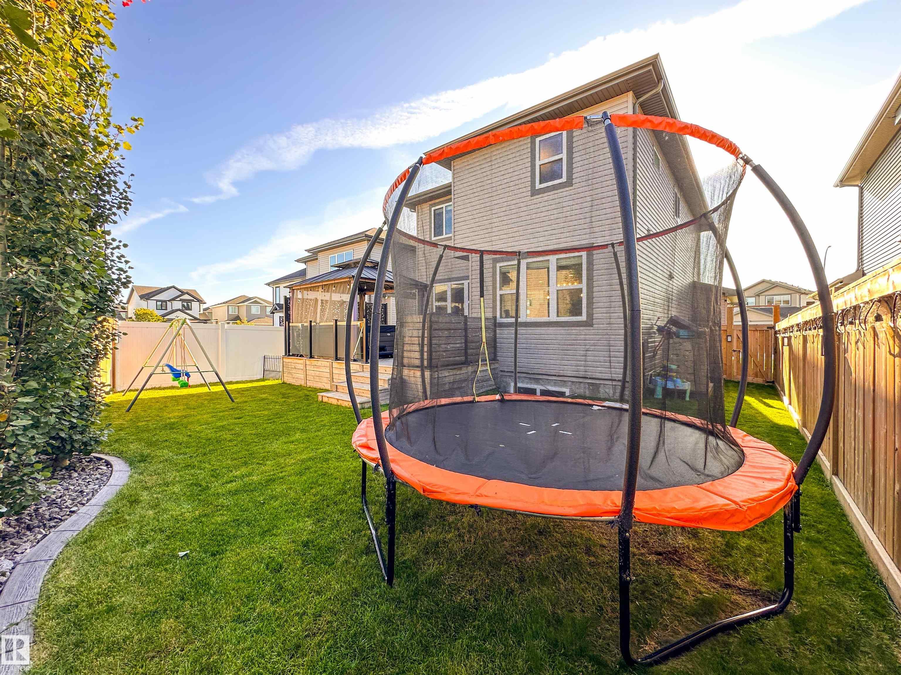 Listing photo thumbnail