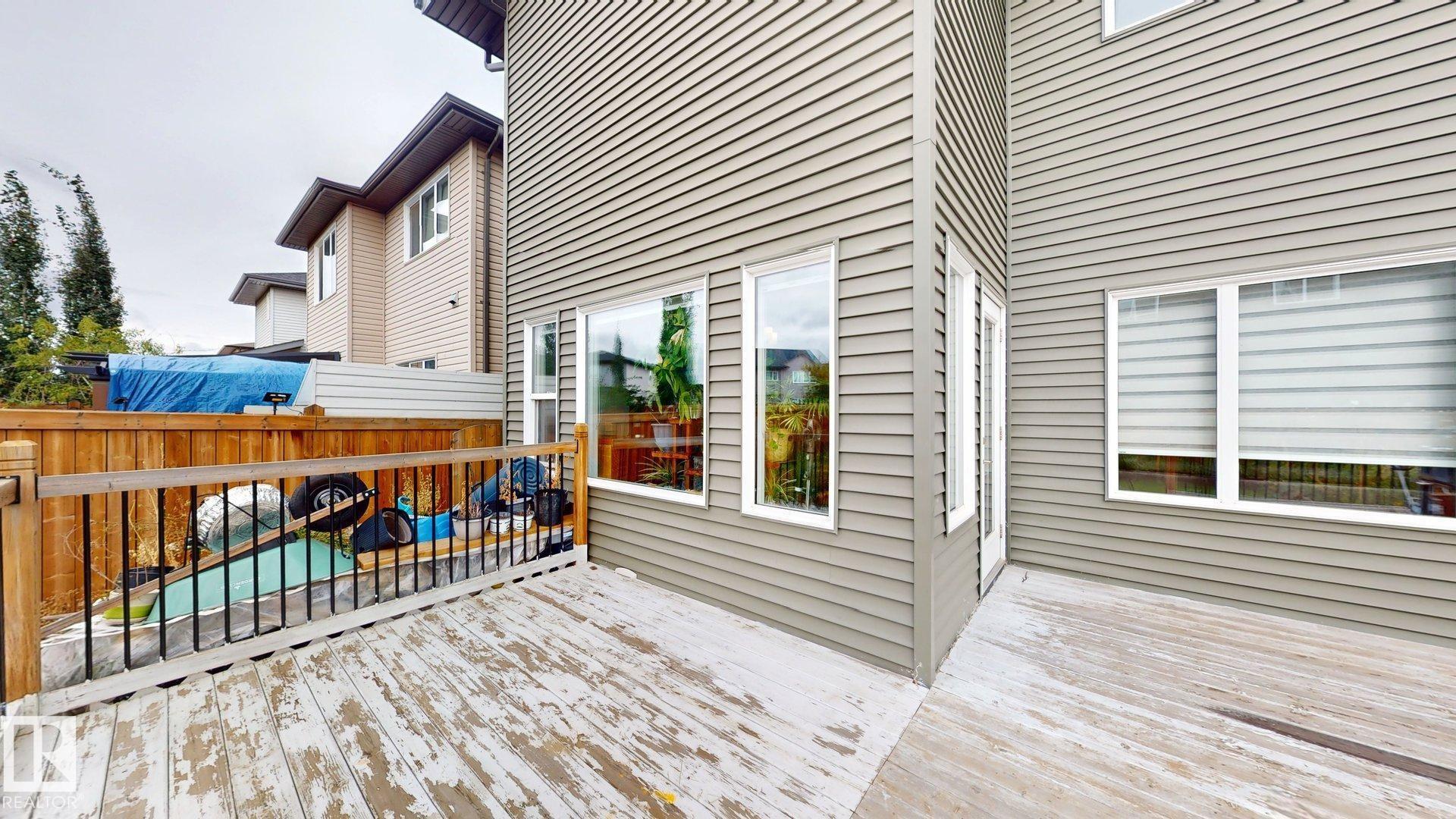 Listing photo thumbnail