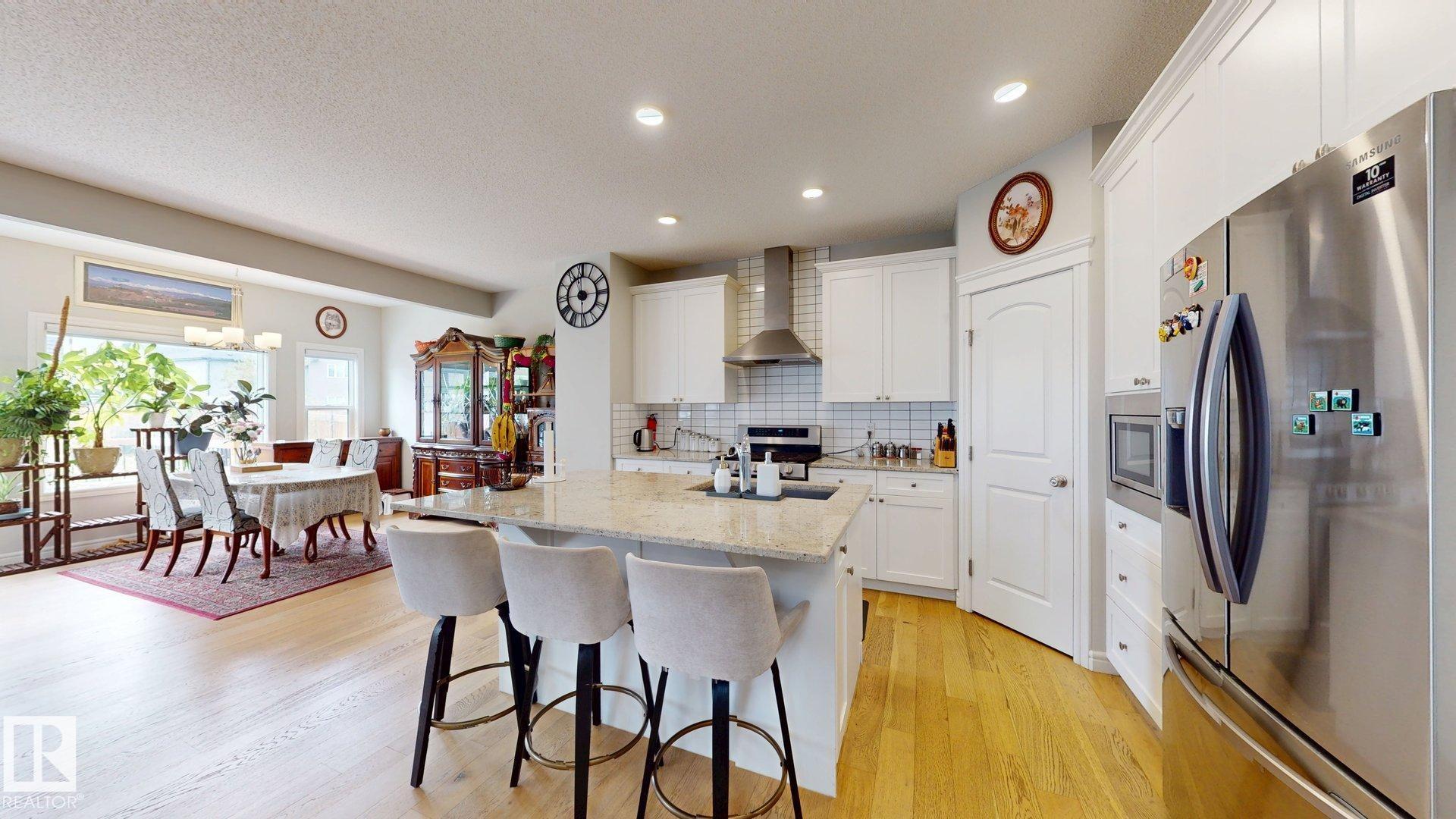 Listing photo thumbnail