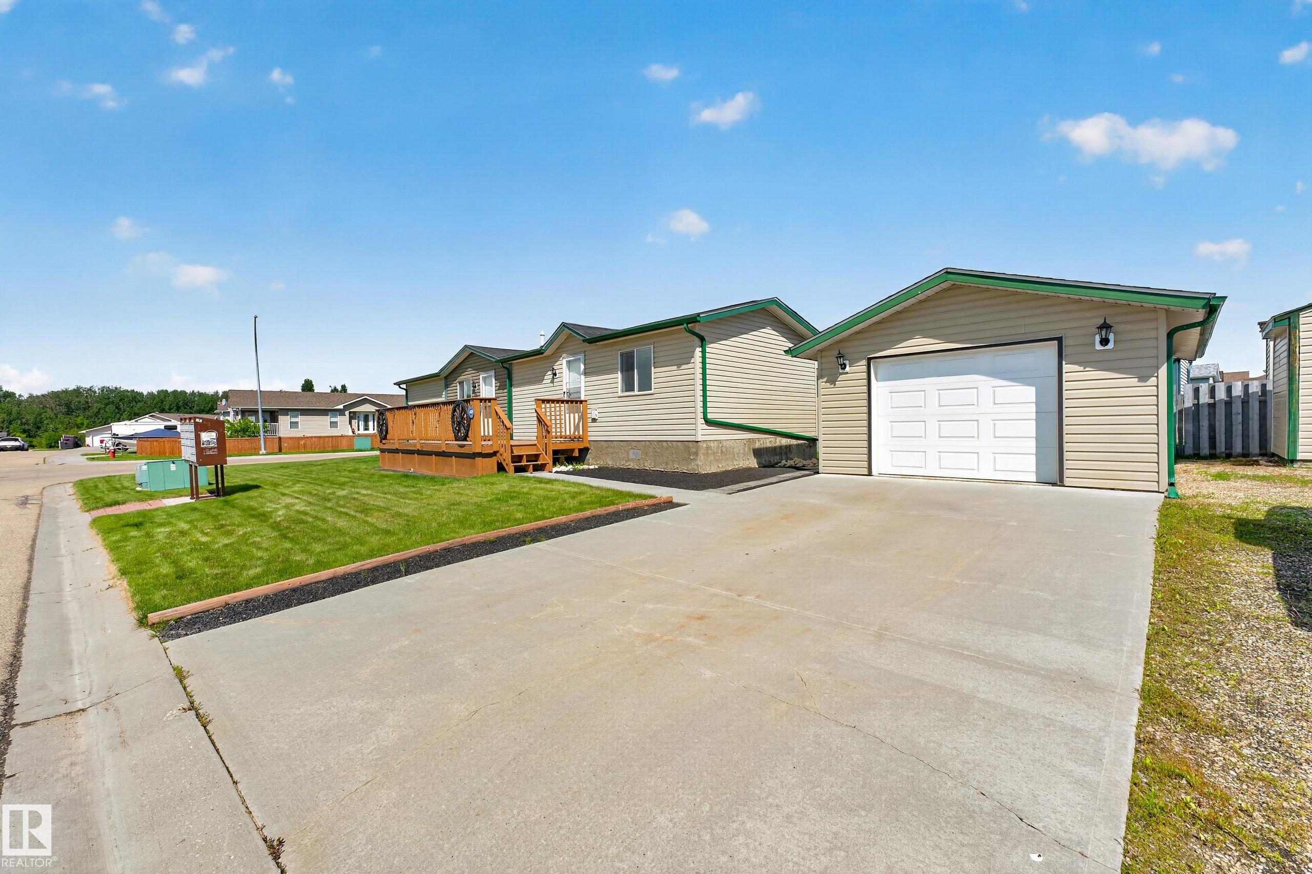 Listing photo thumbnail
