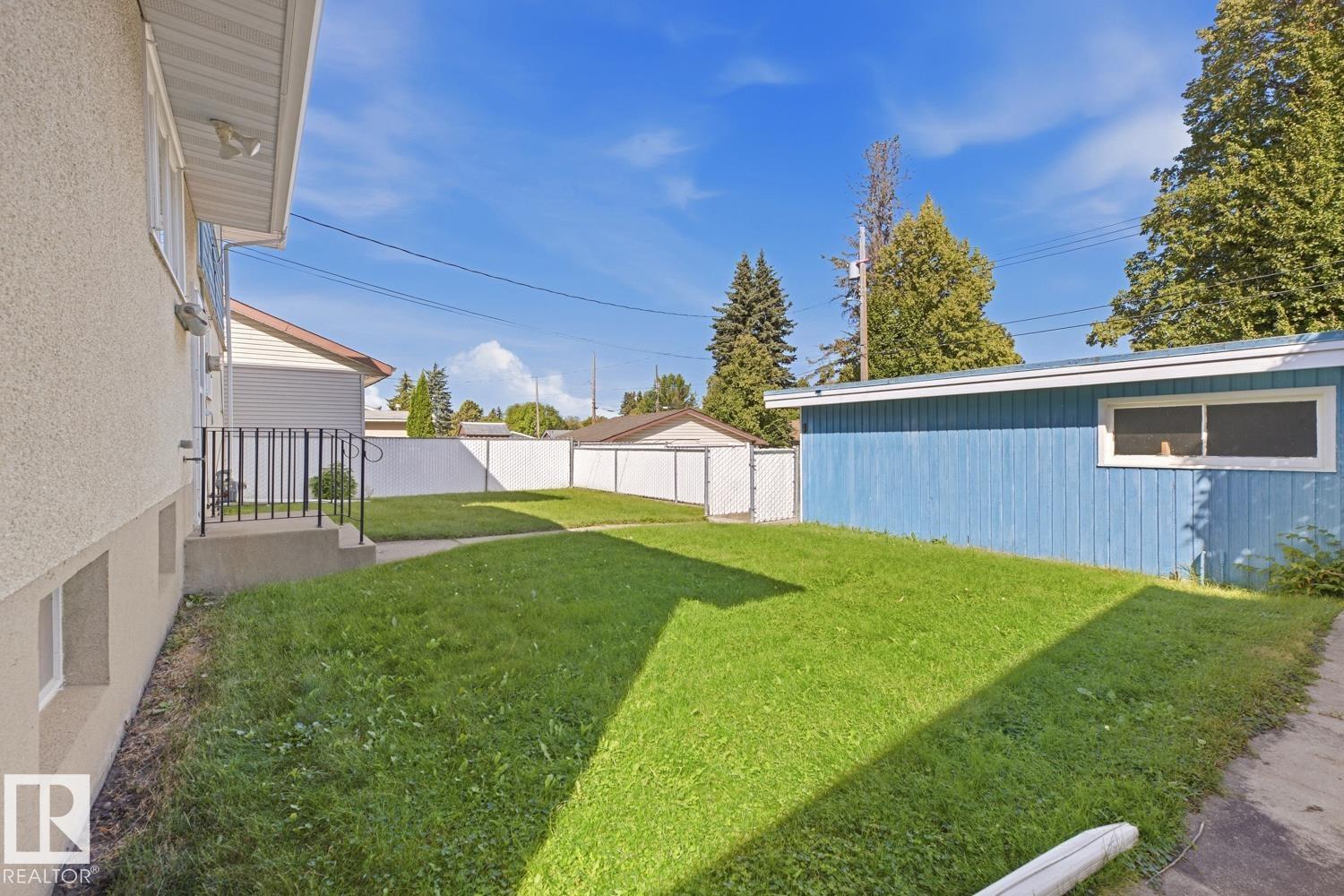 Listing photo thumbnail