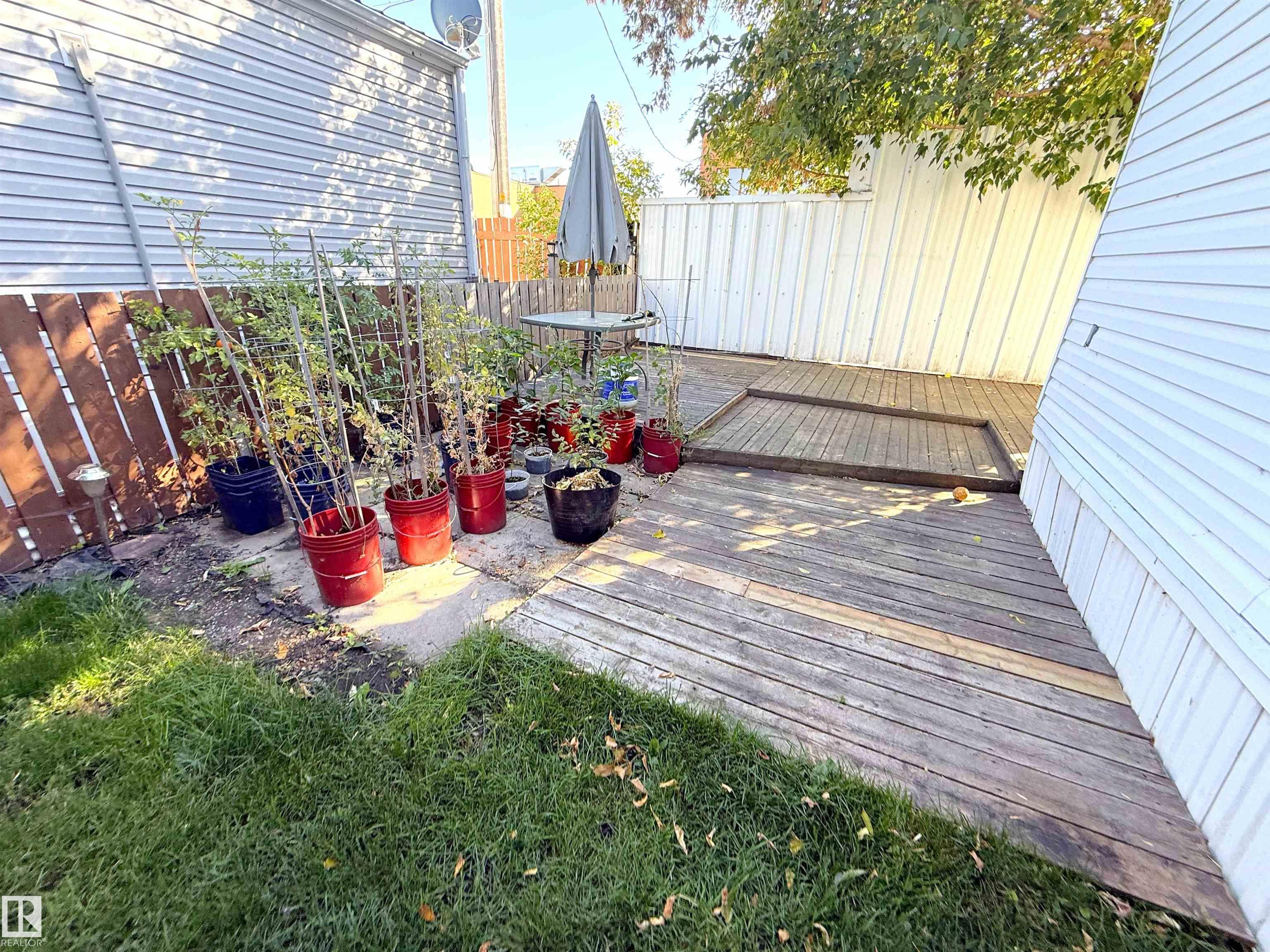 Listing photo thumbnail