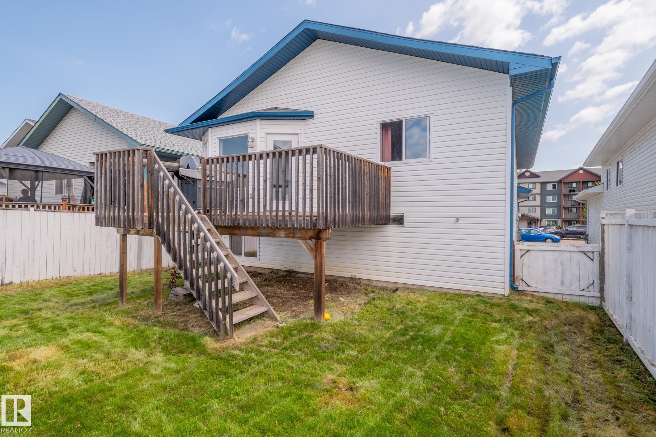 Listing photo thumbnail