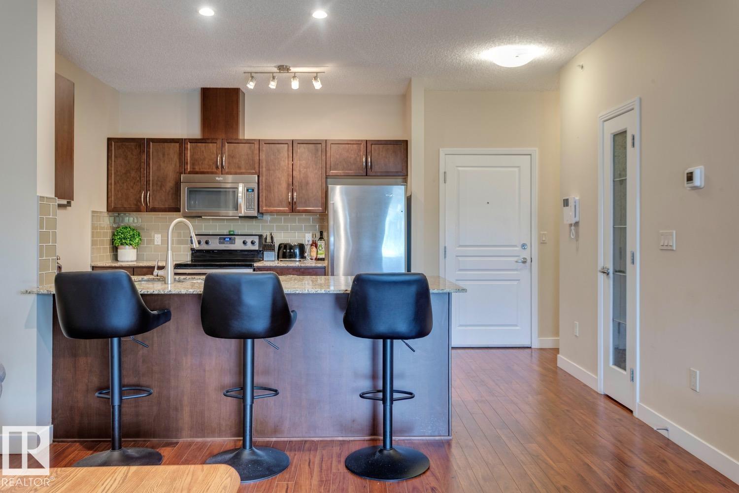 Photo 4 at 426 - 2045 Grantham crest NW, Glastonbury, Edmonton