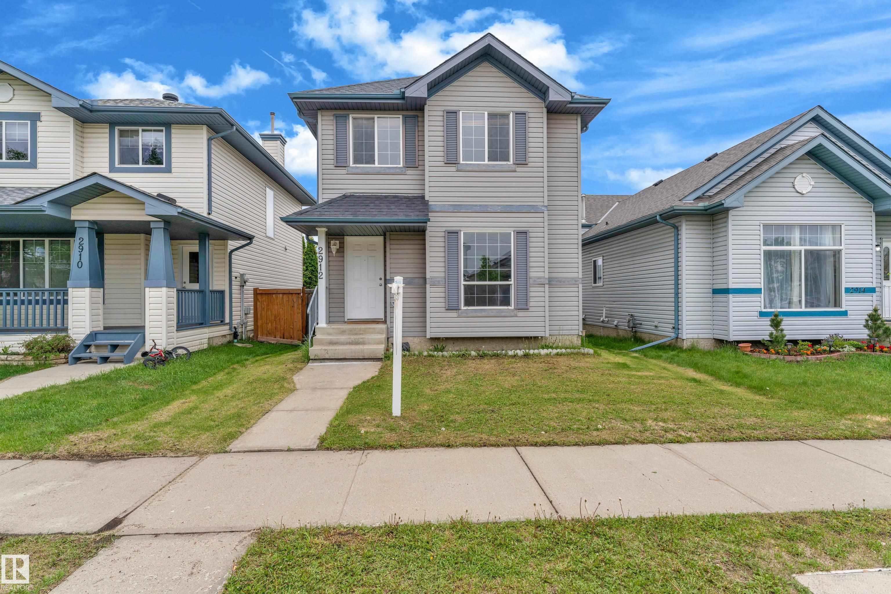 Photo 2 at 2912 31 Street NW, Silver Berry, Edmonton
