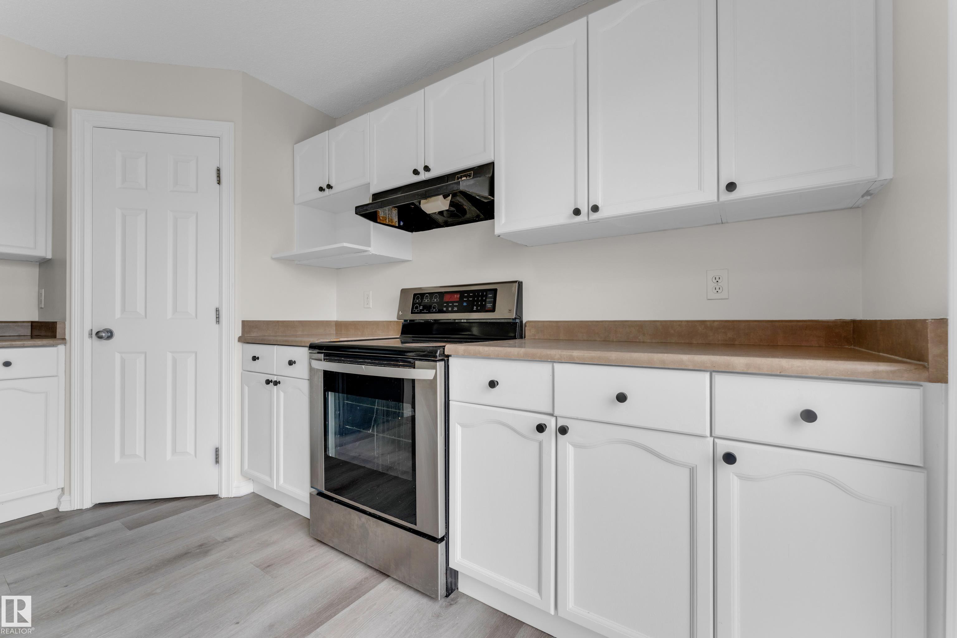 Photo 18 at 2912 31 Street NW, Silver Berry, Edmonton