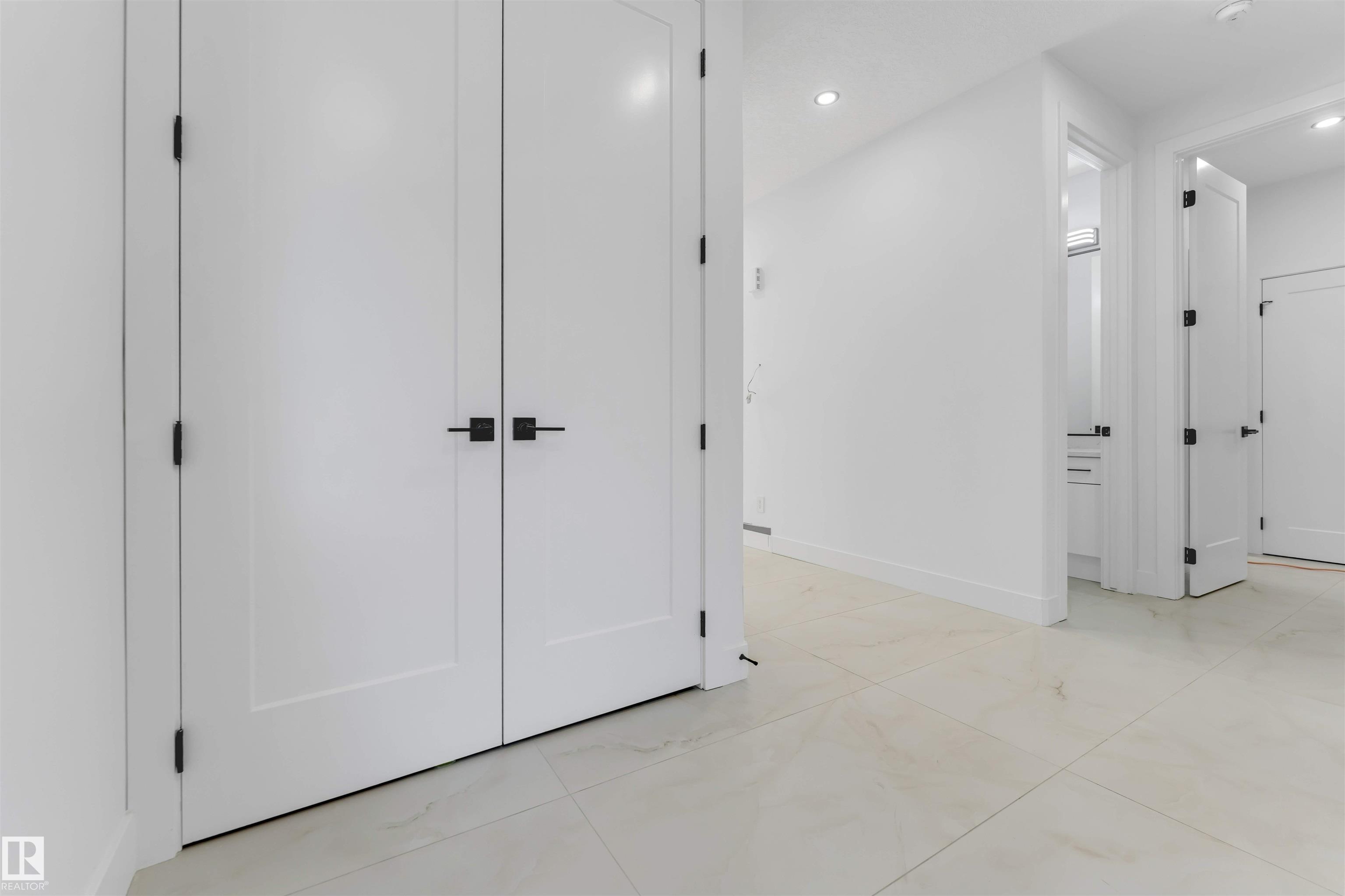 Photo 3 at 4651 17 Avenue SW, Meltwater, Edmonton