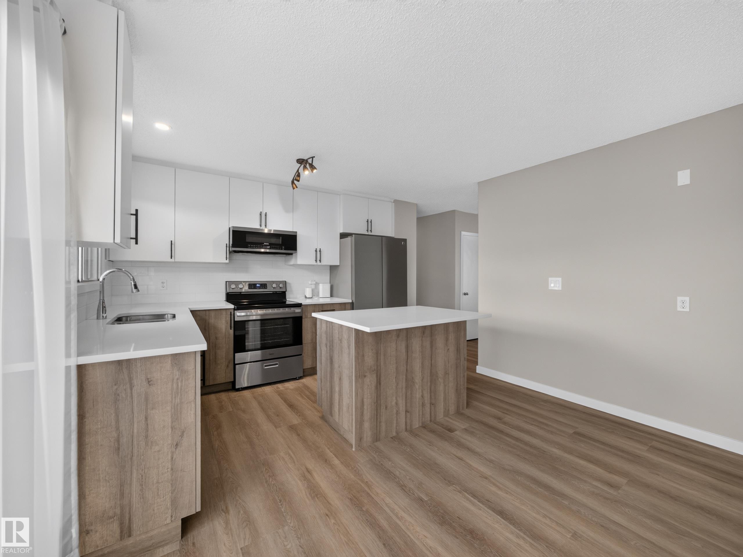 Photo 8 at 9836 169 Street NW, Glenwood, Edmonton