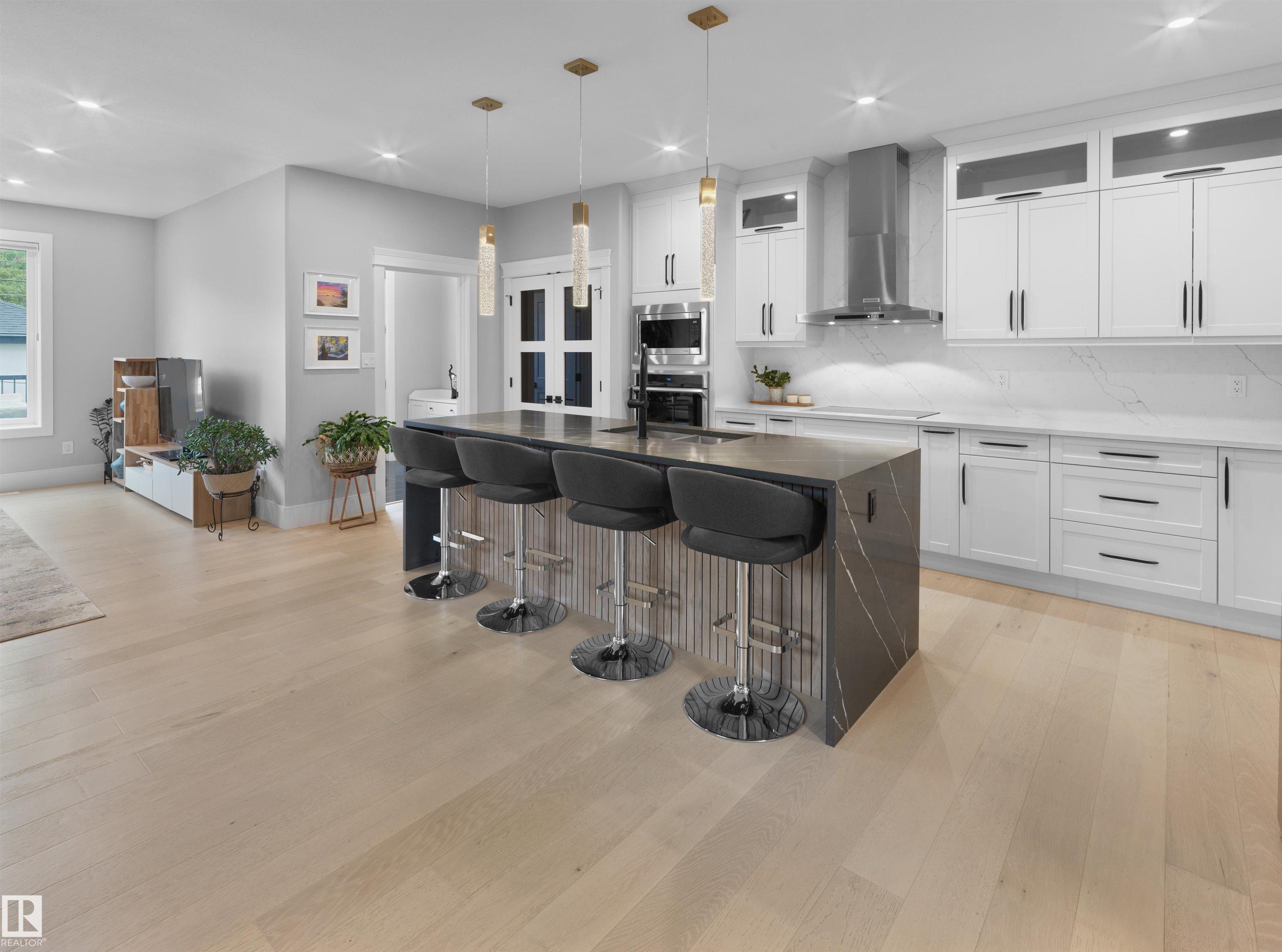 Photo 5 at 10926 72 Avenue NW, McKernan, Edmonton