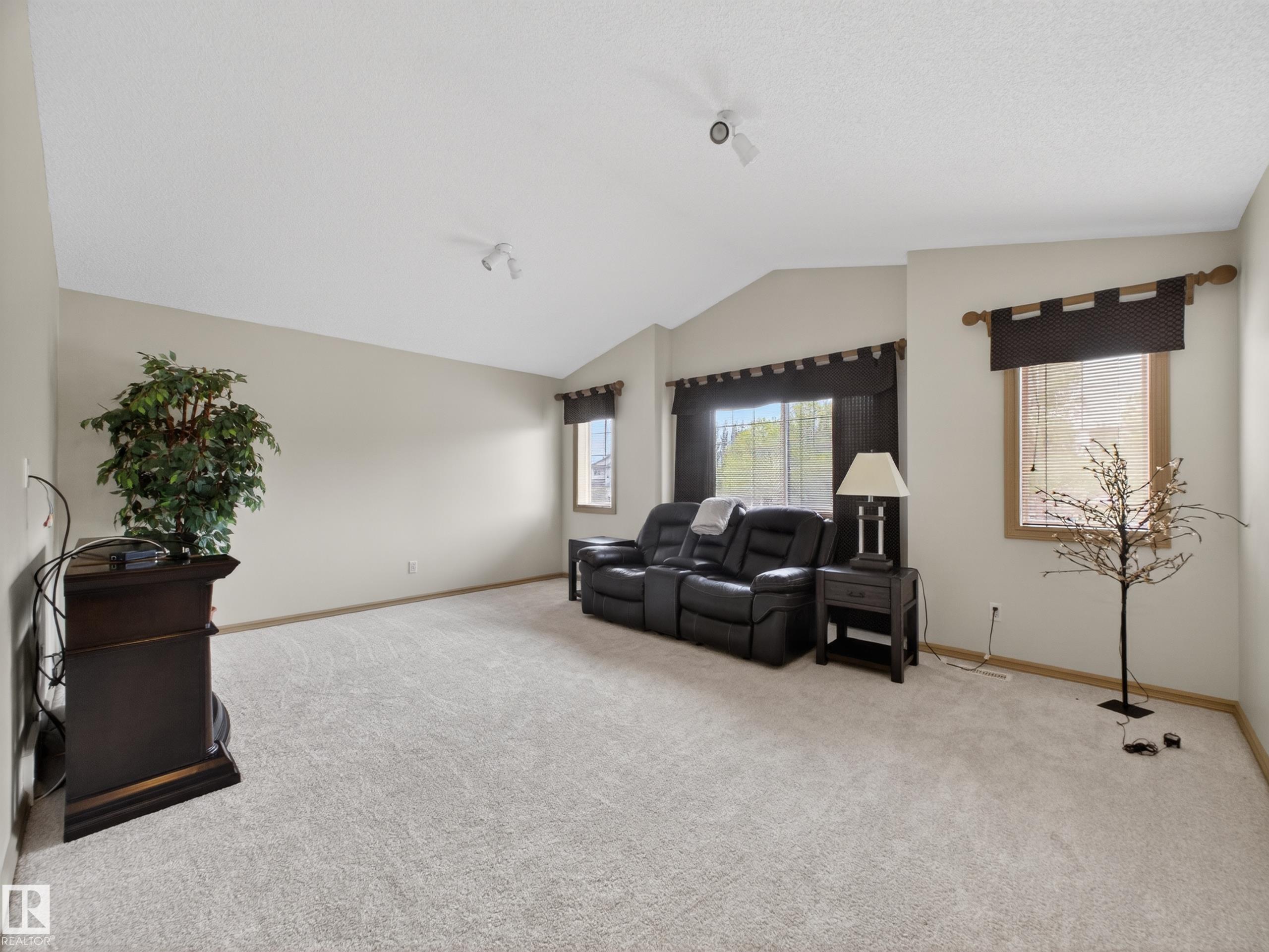 Photo 22 at 1381 Breckenridge Drive NW, Breckenridge Greens, Edmonton