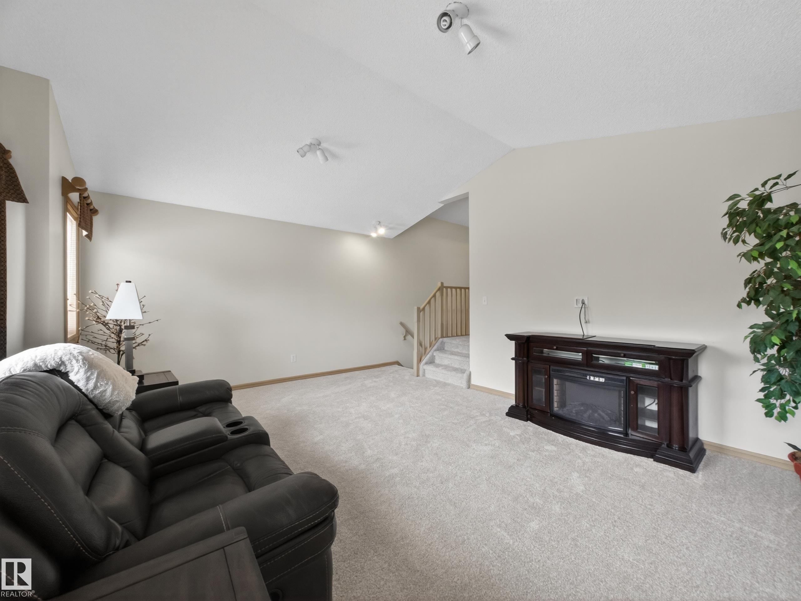 Photo 25 at 1381 Breckenridge Drive NW, Breckenridge Greens, Edmonton