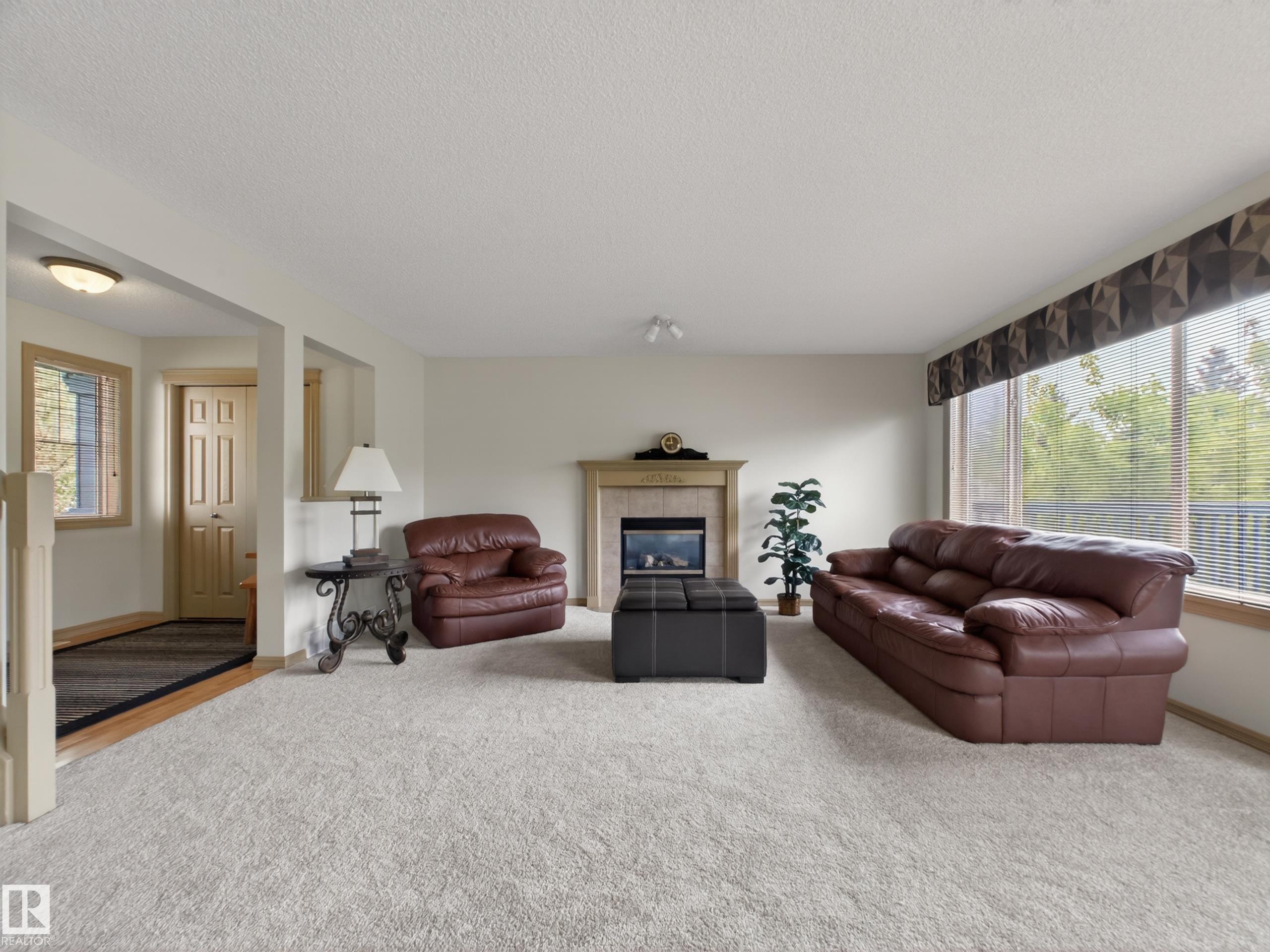 Photo 7 at 1381 Breckenridge Drive NW, Breckenridge Greens, Edmonton