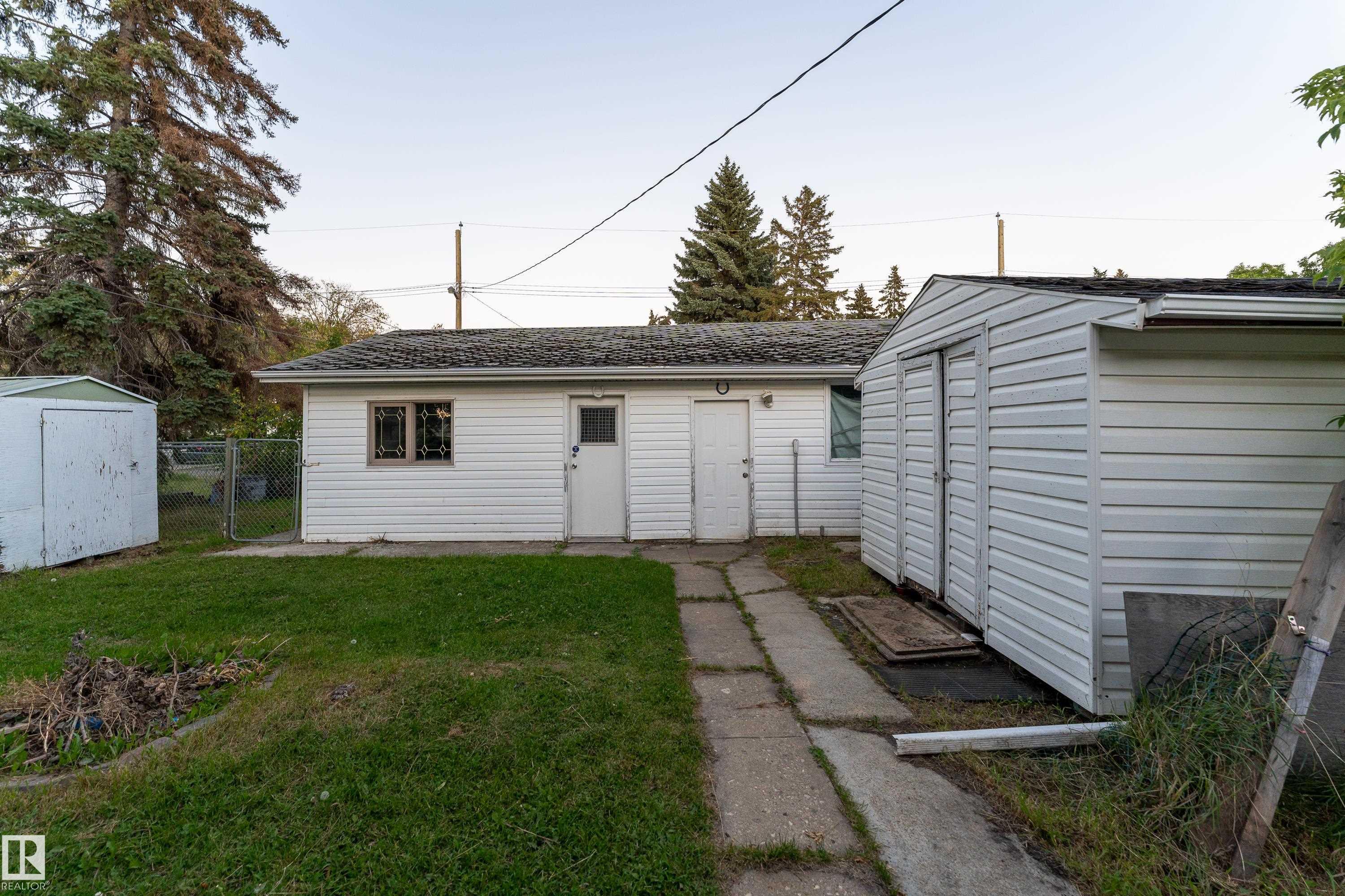 Photo 4 at 9605 158 Street NW, Glenwood, Edmonton