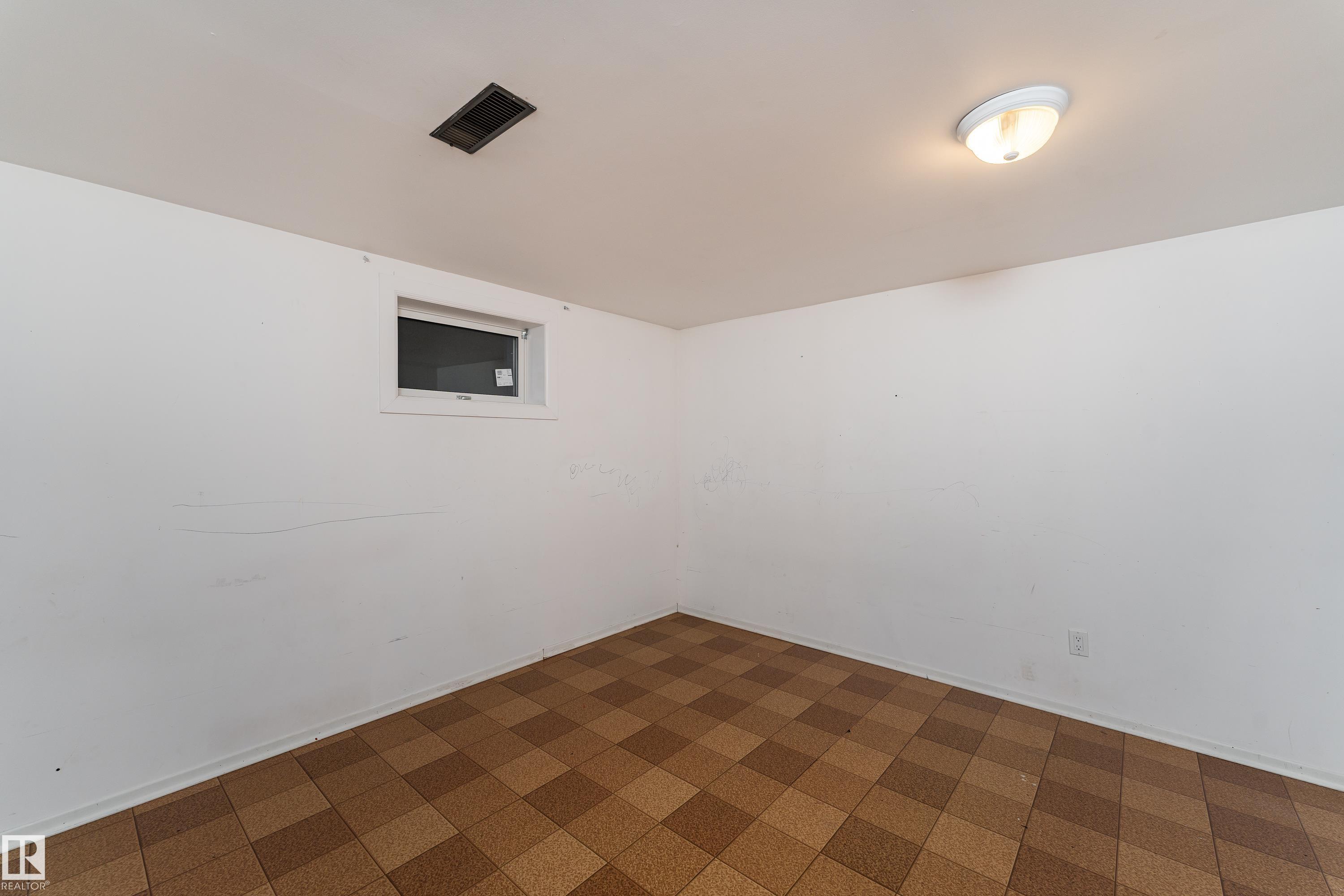 Photo 32 at 9605 158 Street NW, Glenwood, Edmonton